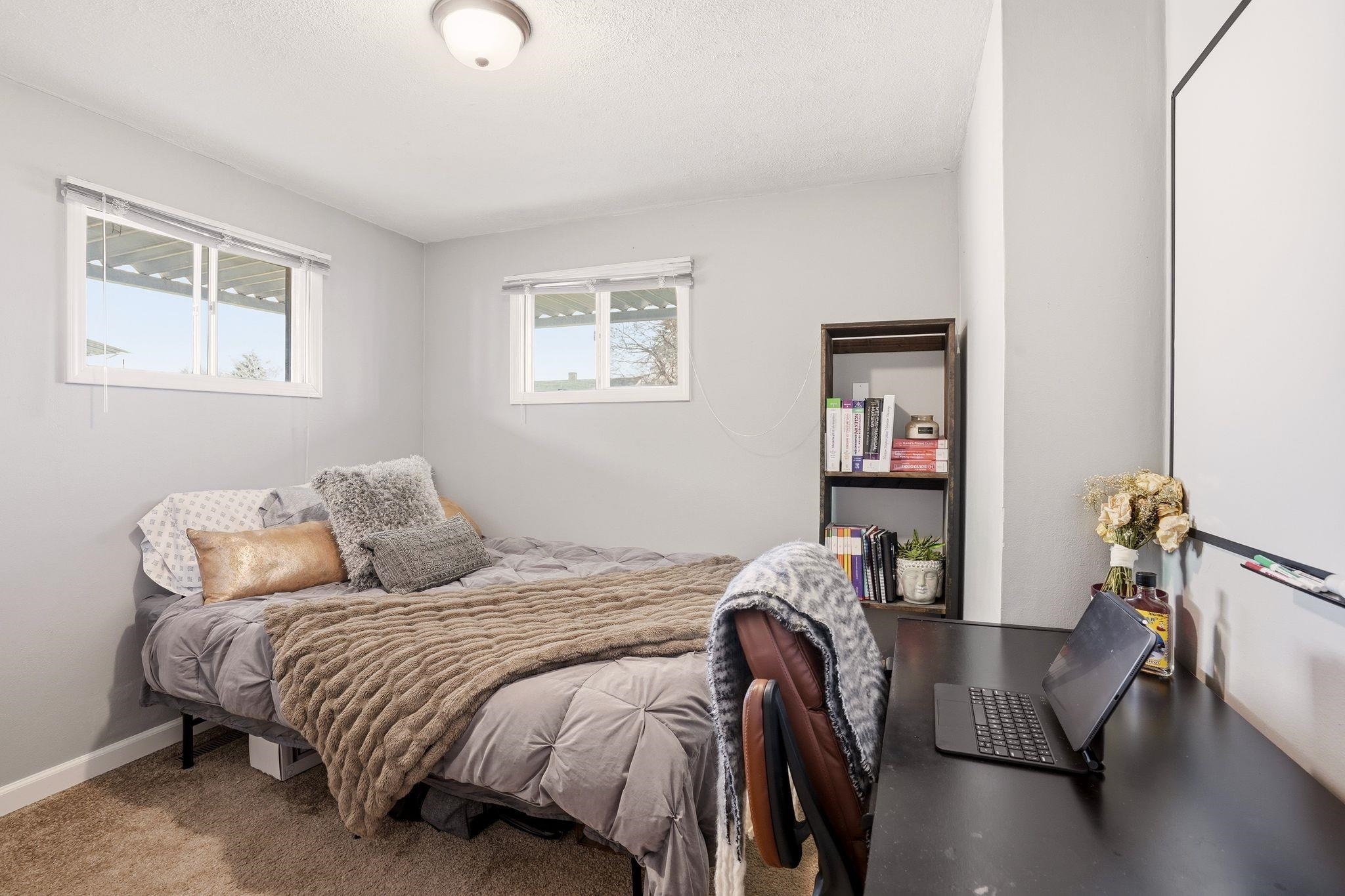 2511 W Olympic Ave - Photo 16