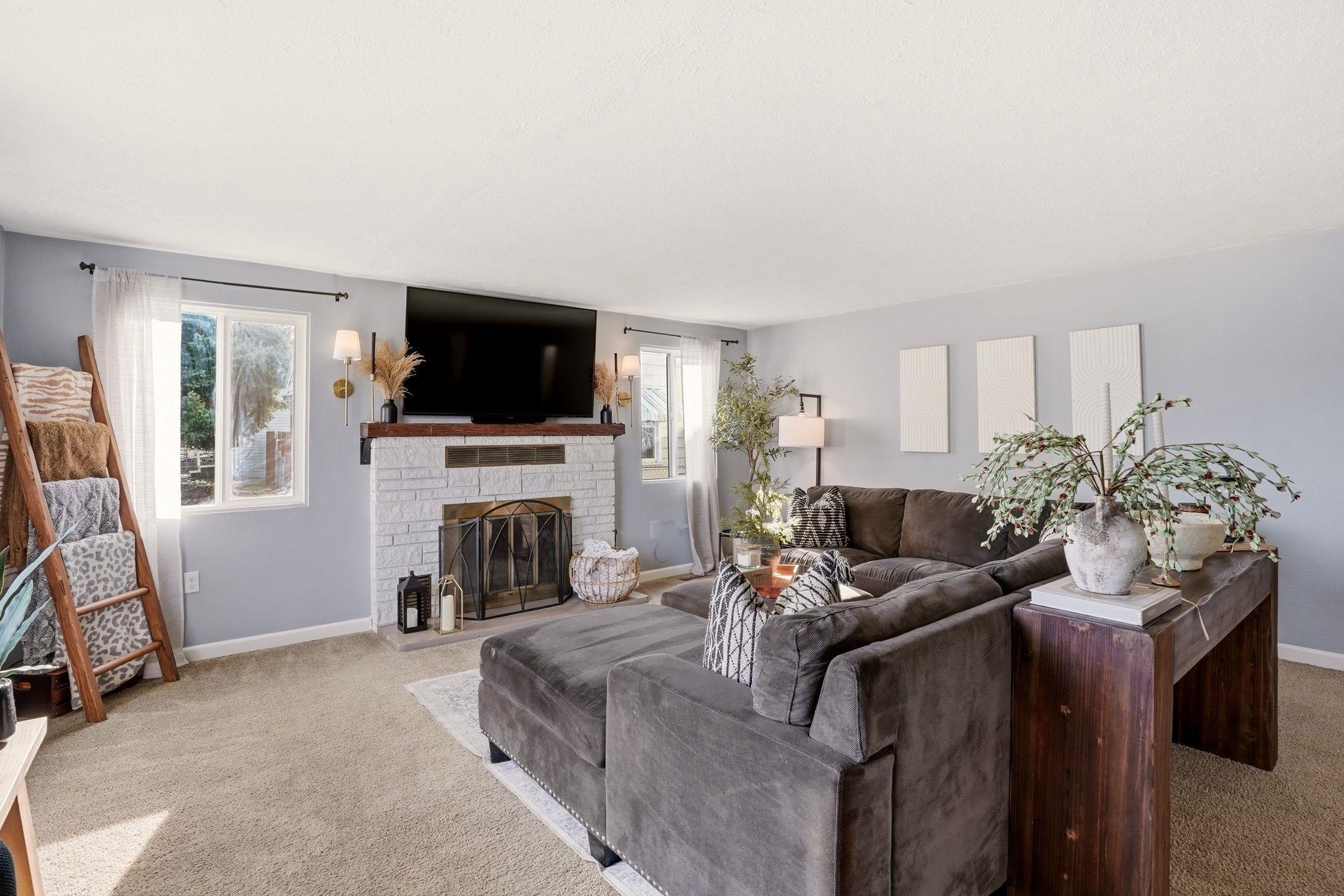 2511 W Olympic Ave - Photo 3