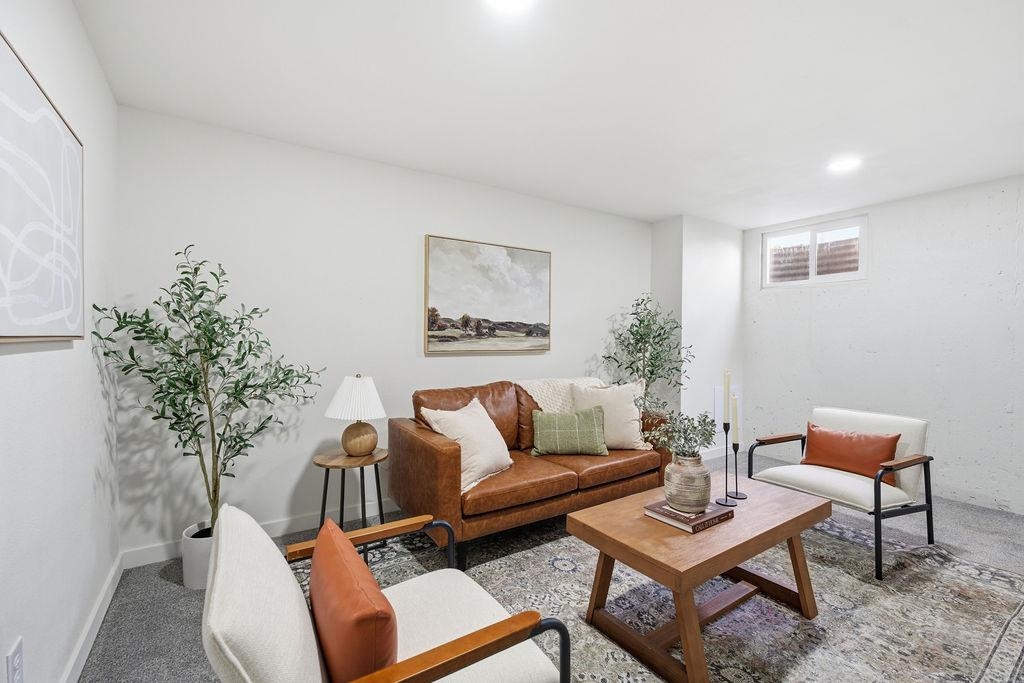 2486 W Rowan Ave - Photo 17