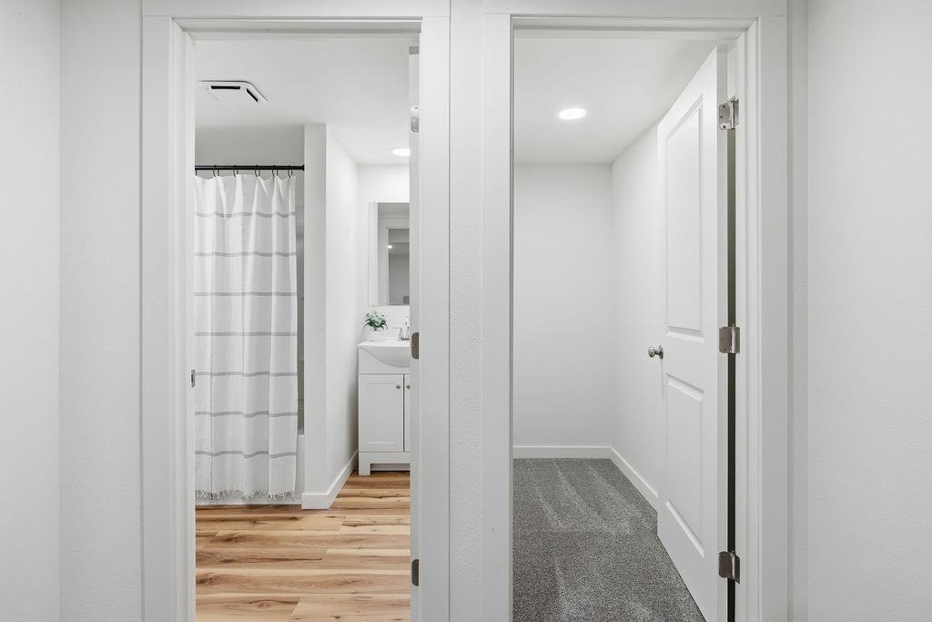 2486 W Rowan Ave - Photo 21