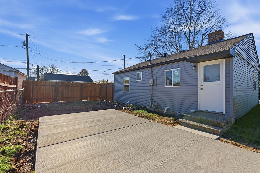 2486 W Rowan Ave - Photo 28