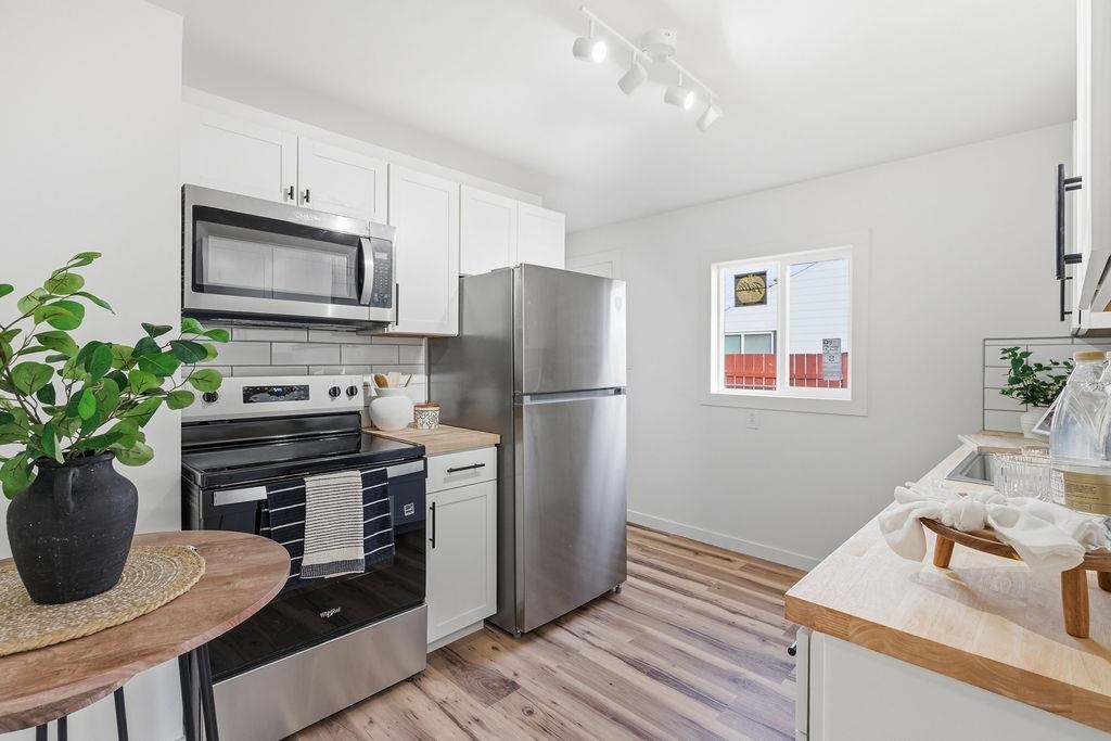 2486 W Rowan Ave - Photo 9