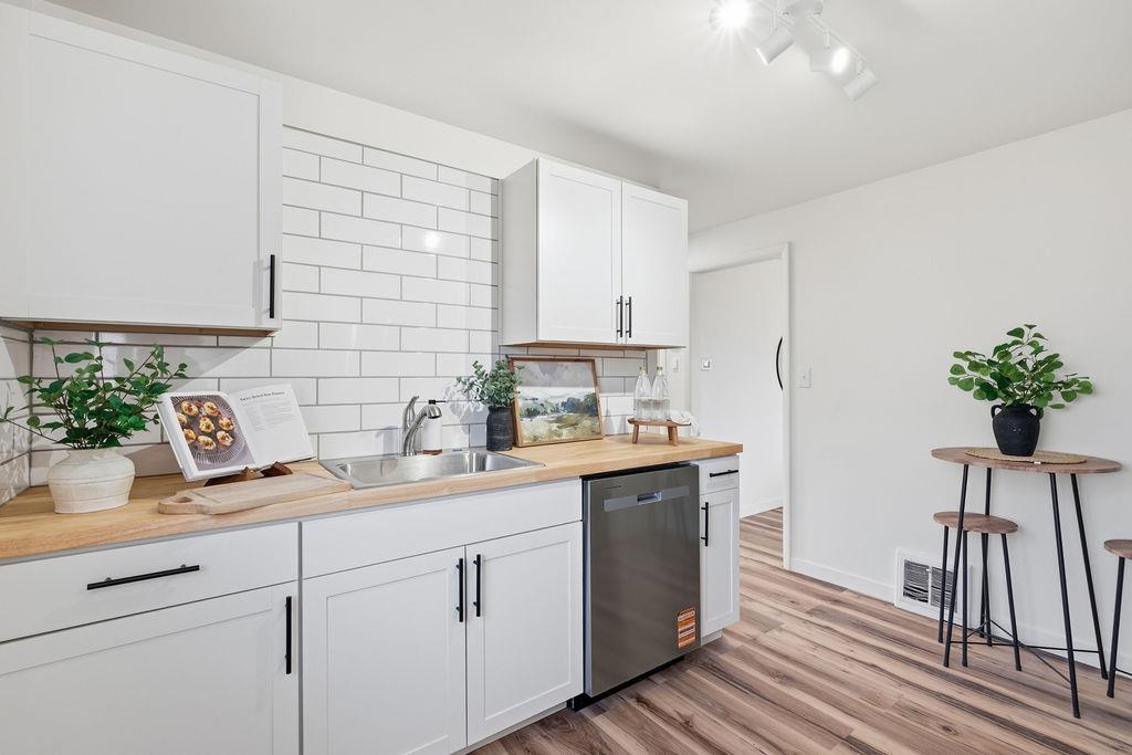 2486 W Rowan Ave - Photo 10