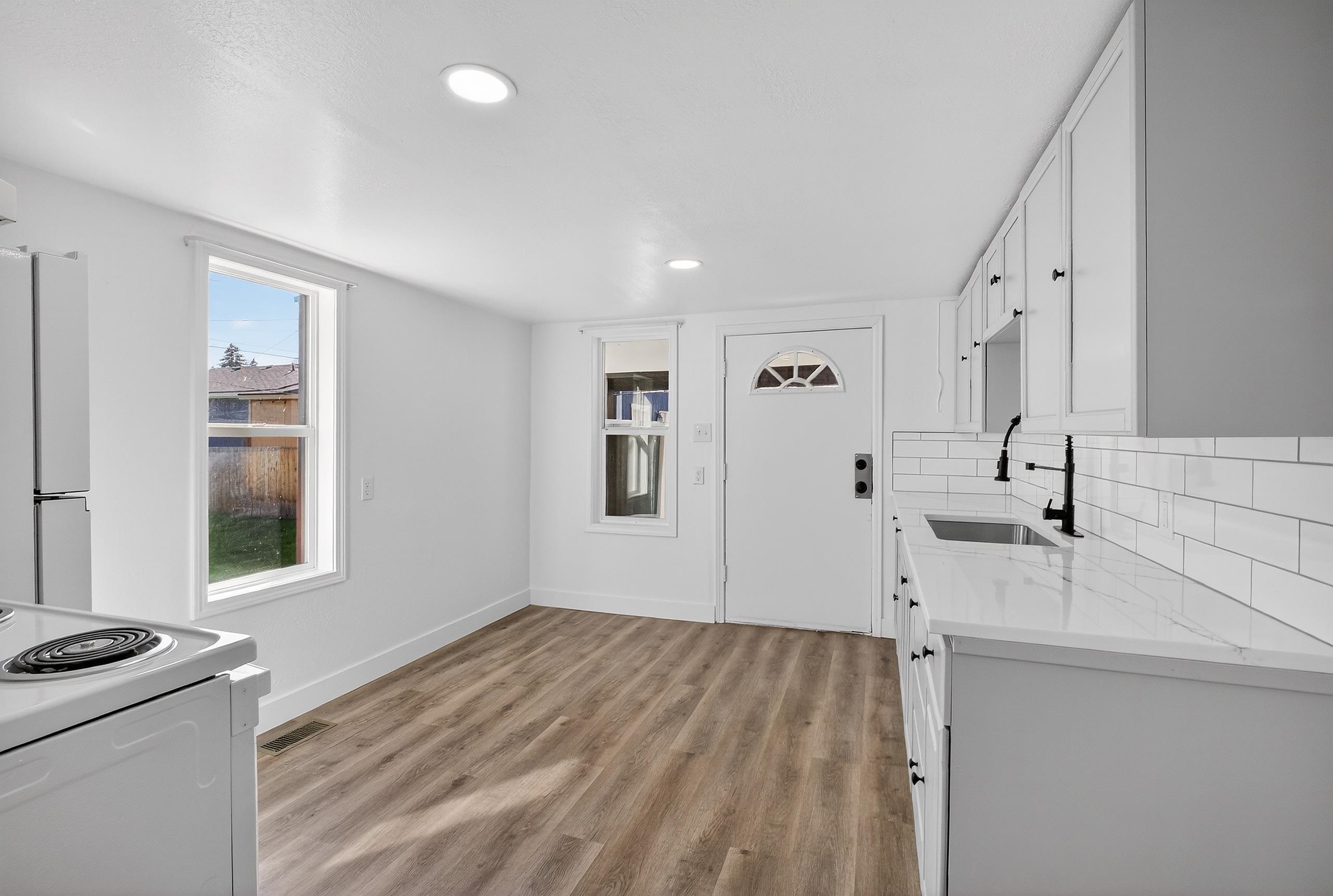 2514 E 5TH Ave - Photo 18