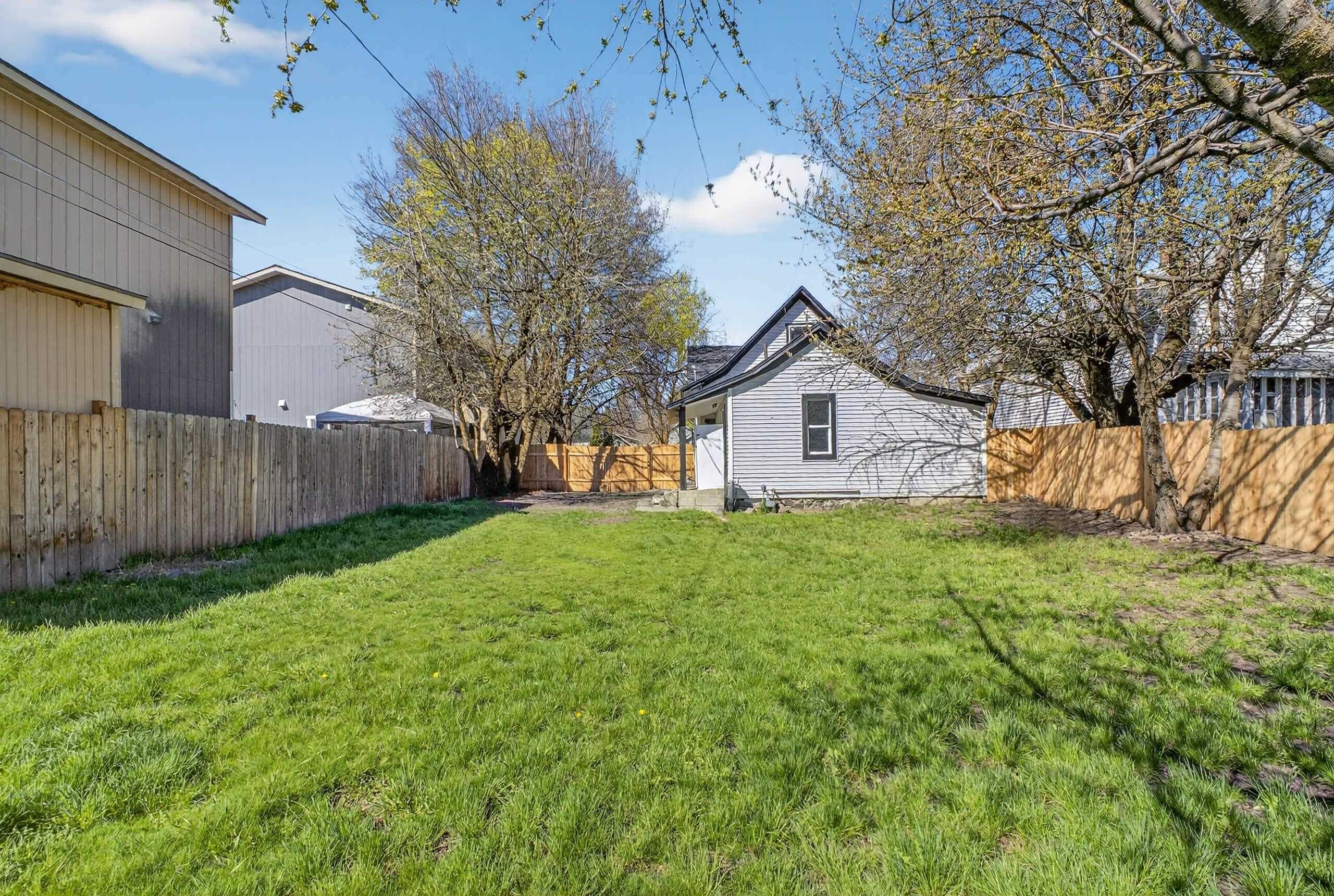 2514 E 5TH Ave - Photo 6
