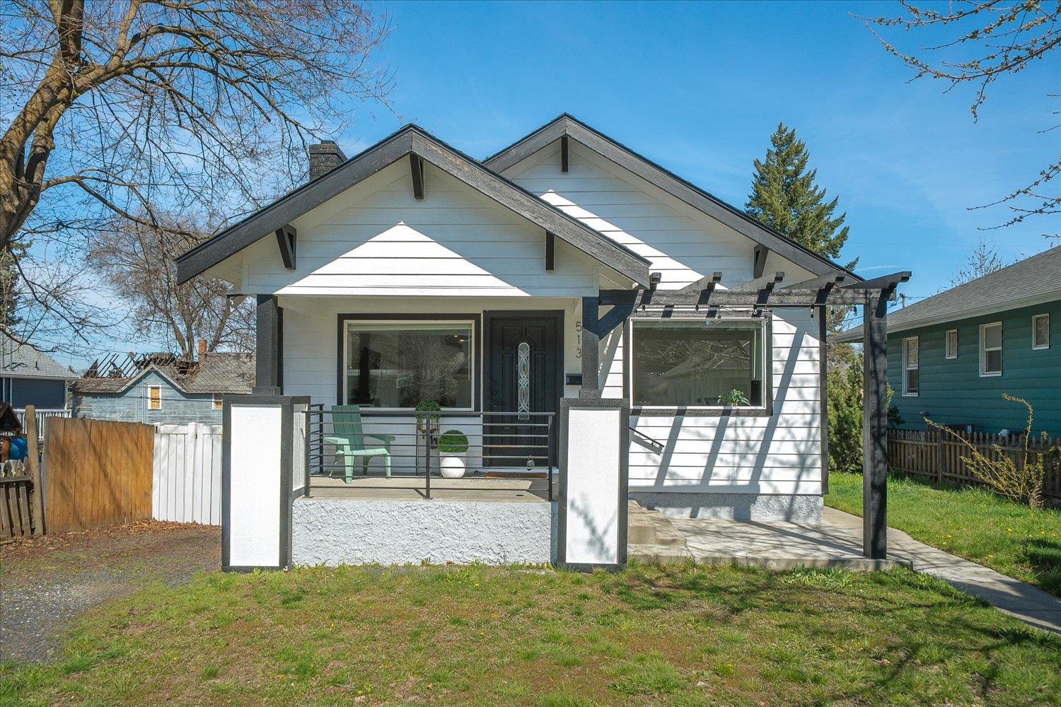 513 E 8th Ave - Photo 1