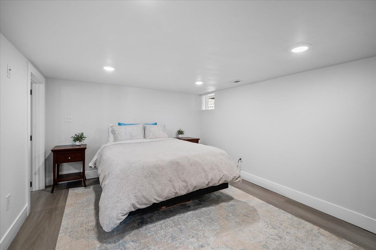 513 E 8th Ave - Photo 14