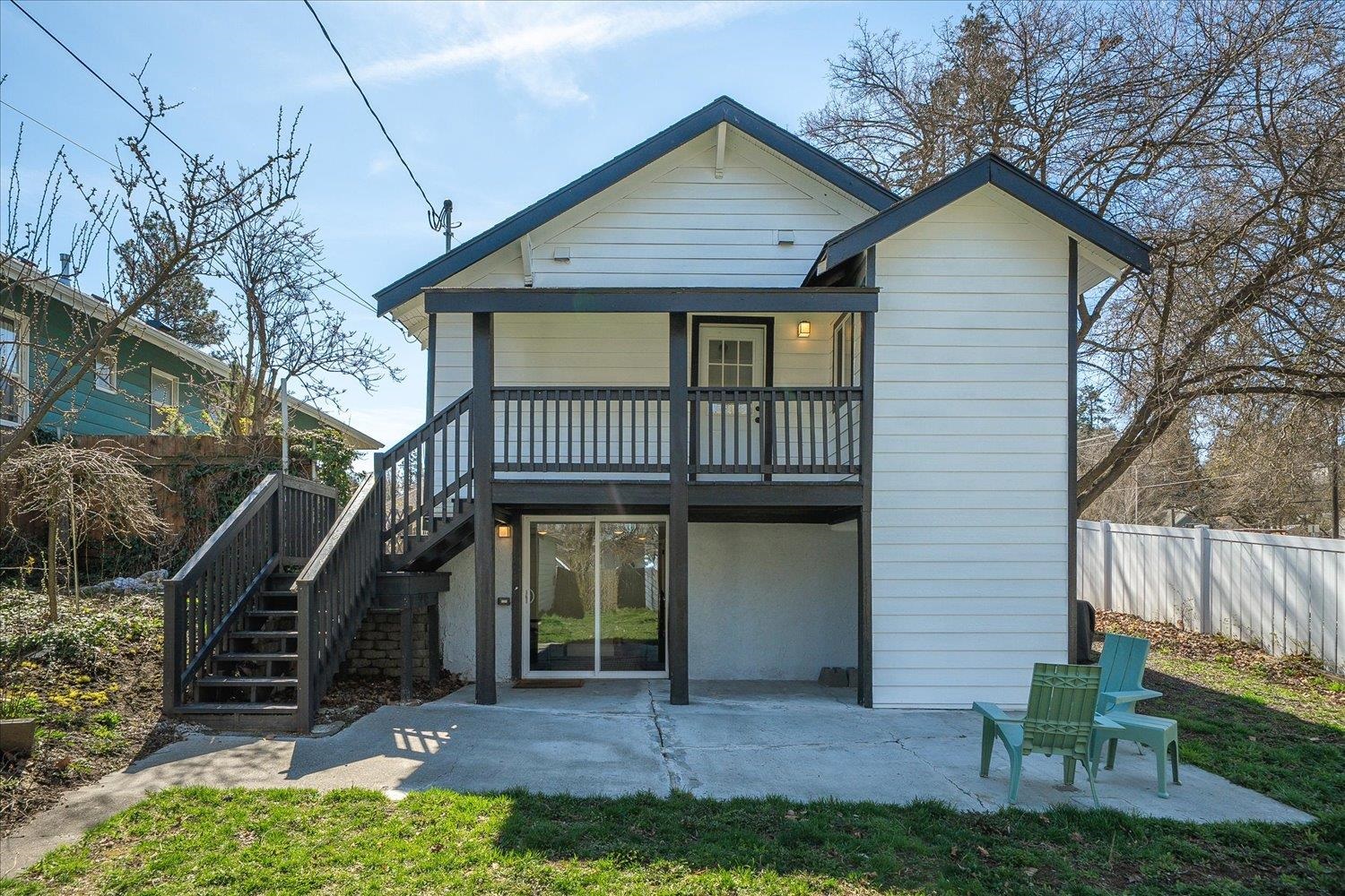 513 E 8th Ave - Photo 19