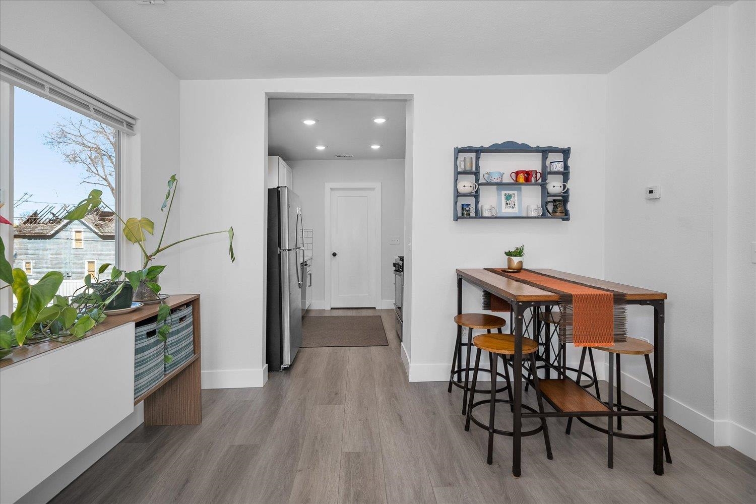 513 E 8th Ave - Photo 5