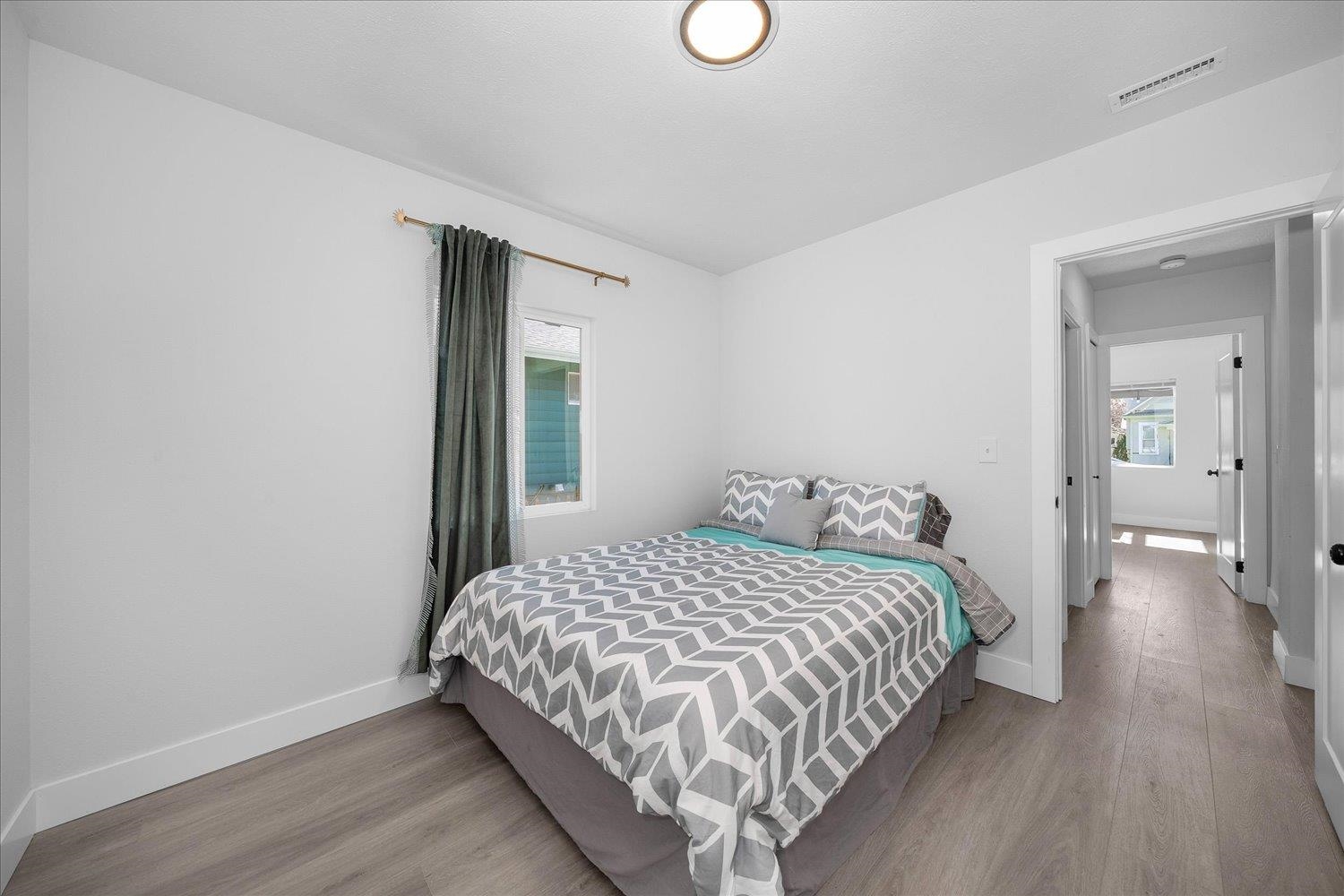 513 E 8th Ave - Photo 10