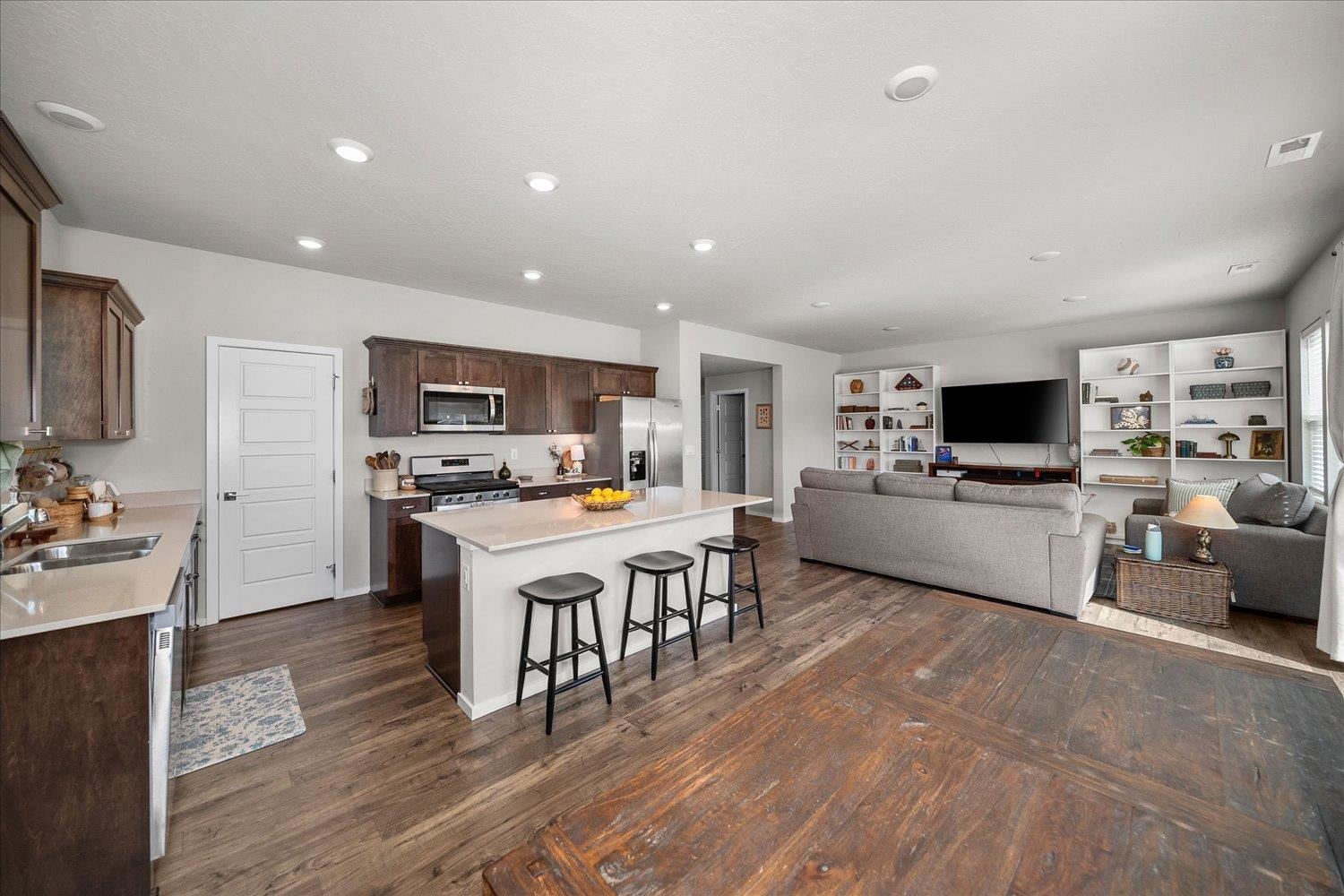 5901 W Youngstown Ln - Photo 8