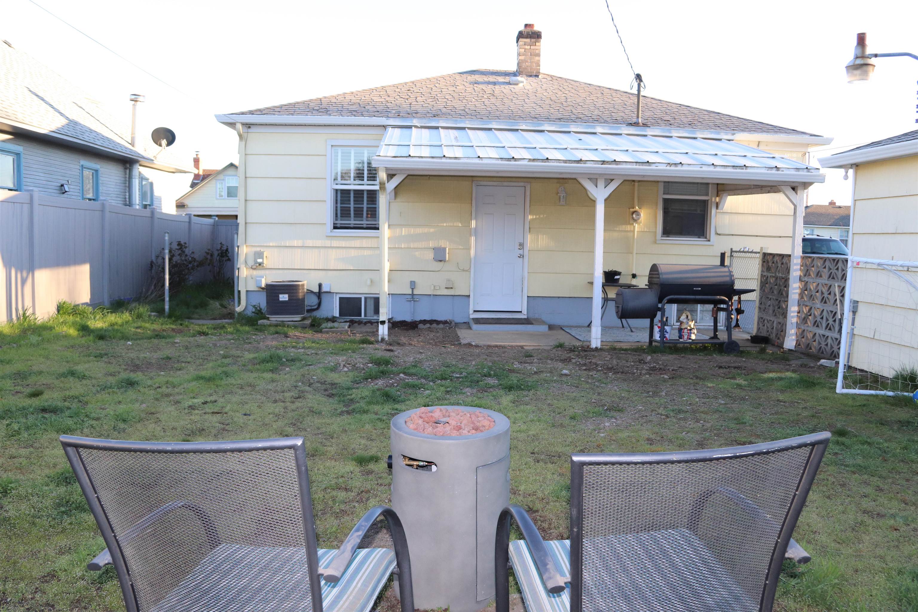 1321 E Gordon Ave - Photo 3