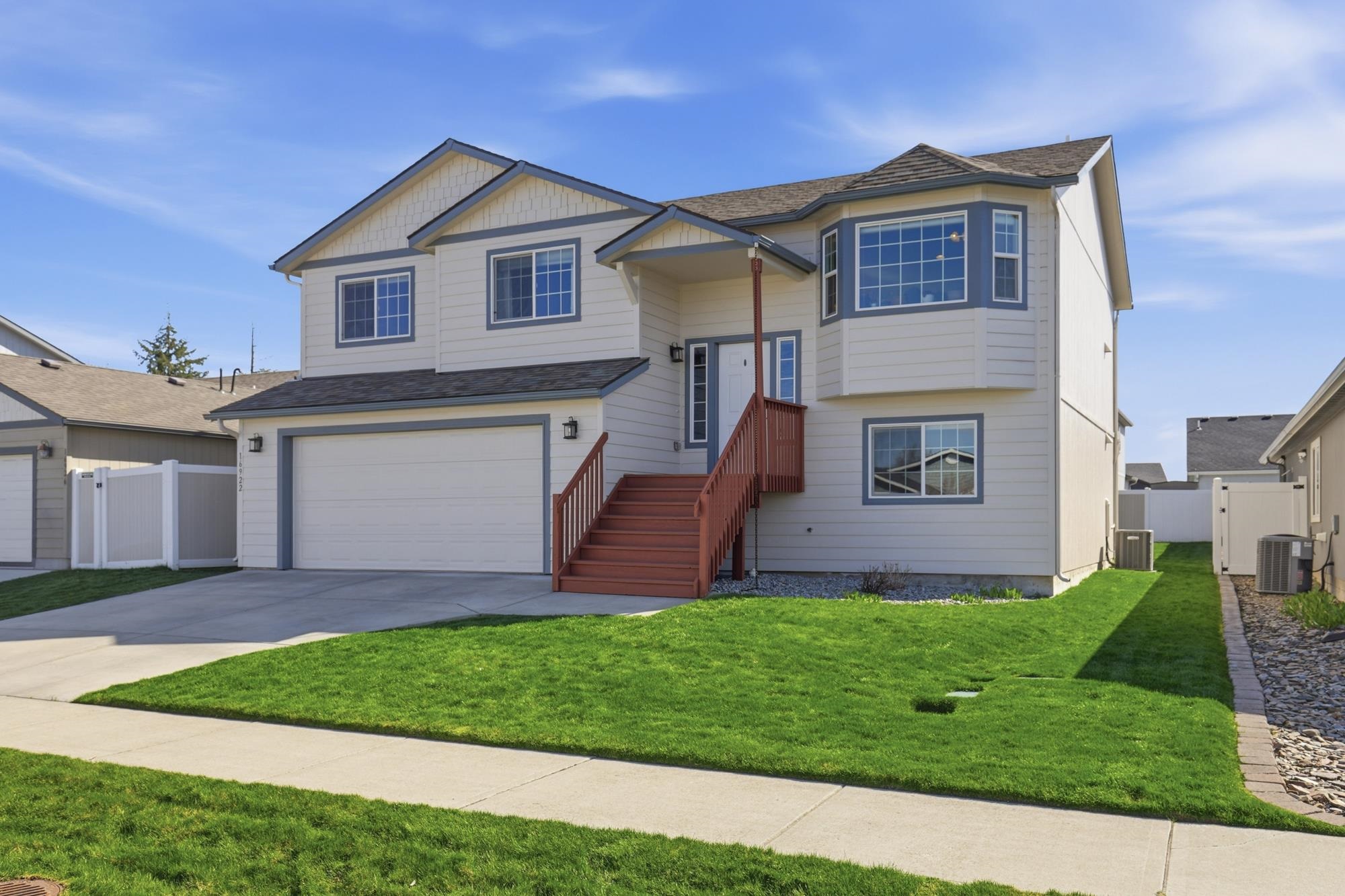 16922 E Baldwin Ave - Photo 2