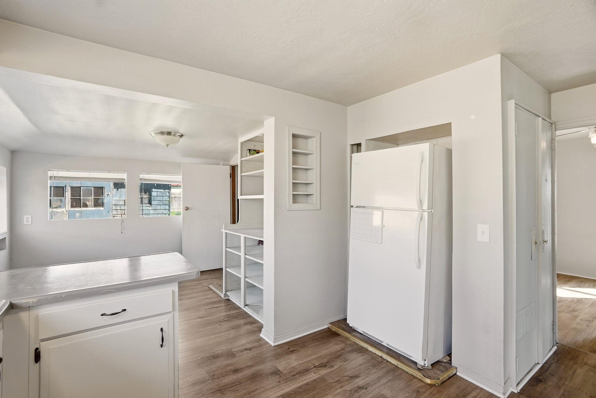 707 E Kiernan Ave - Photo 11