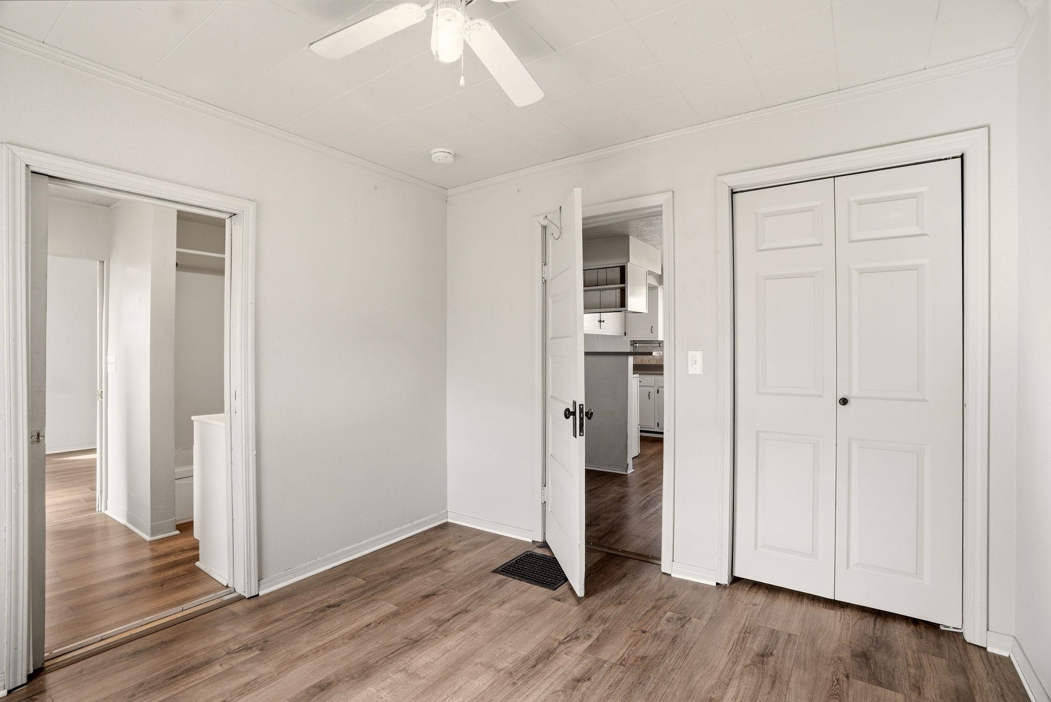 707 E Kiernan Ave - Photo 15