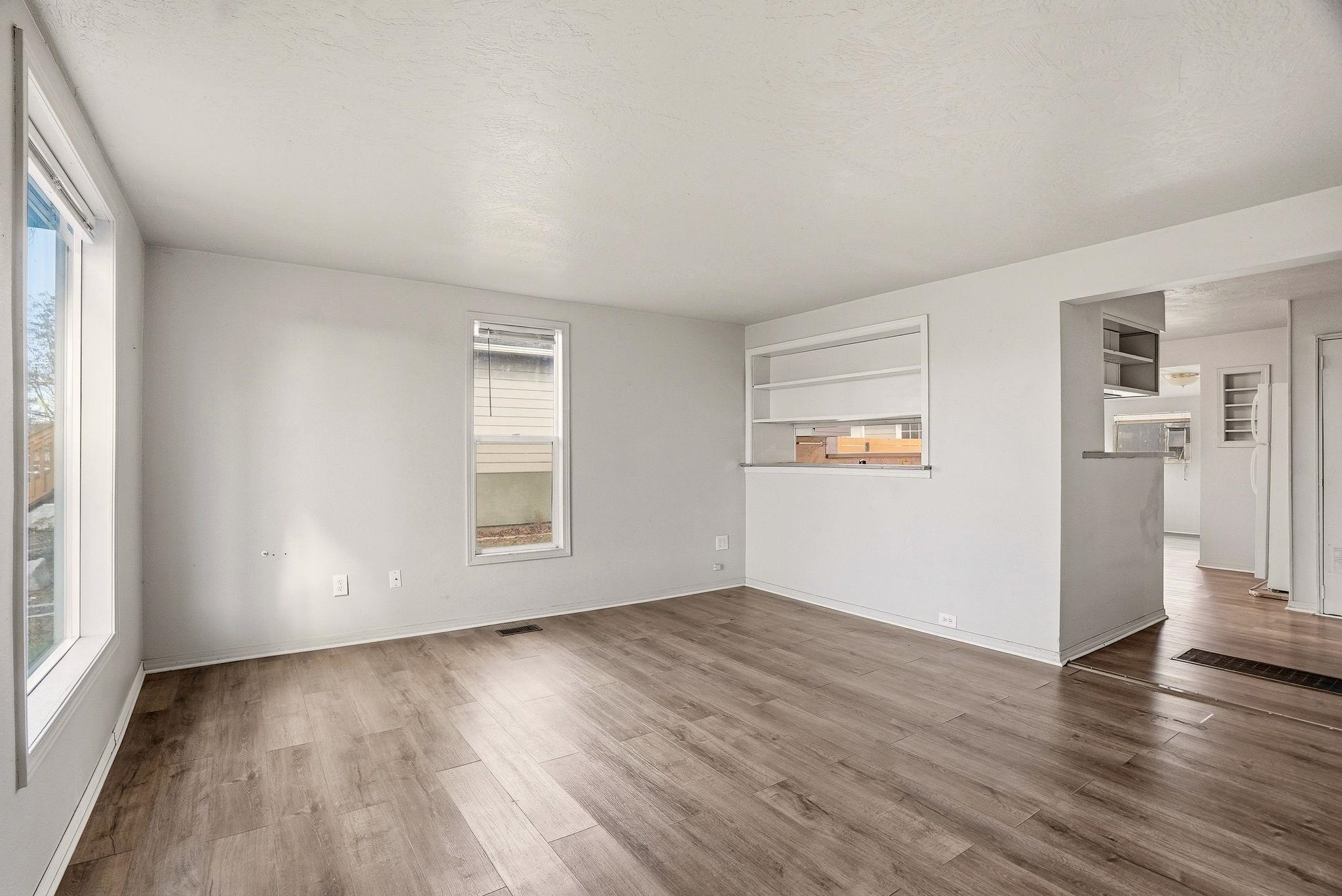 707 E Kiernan Ave - Photo 5