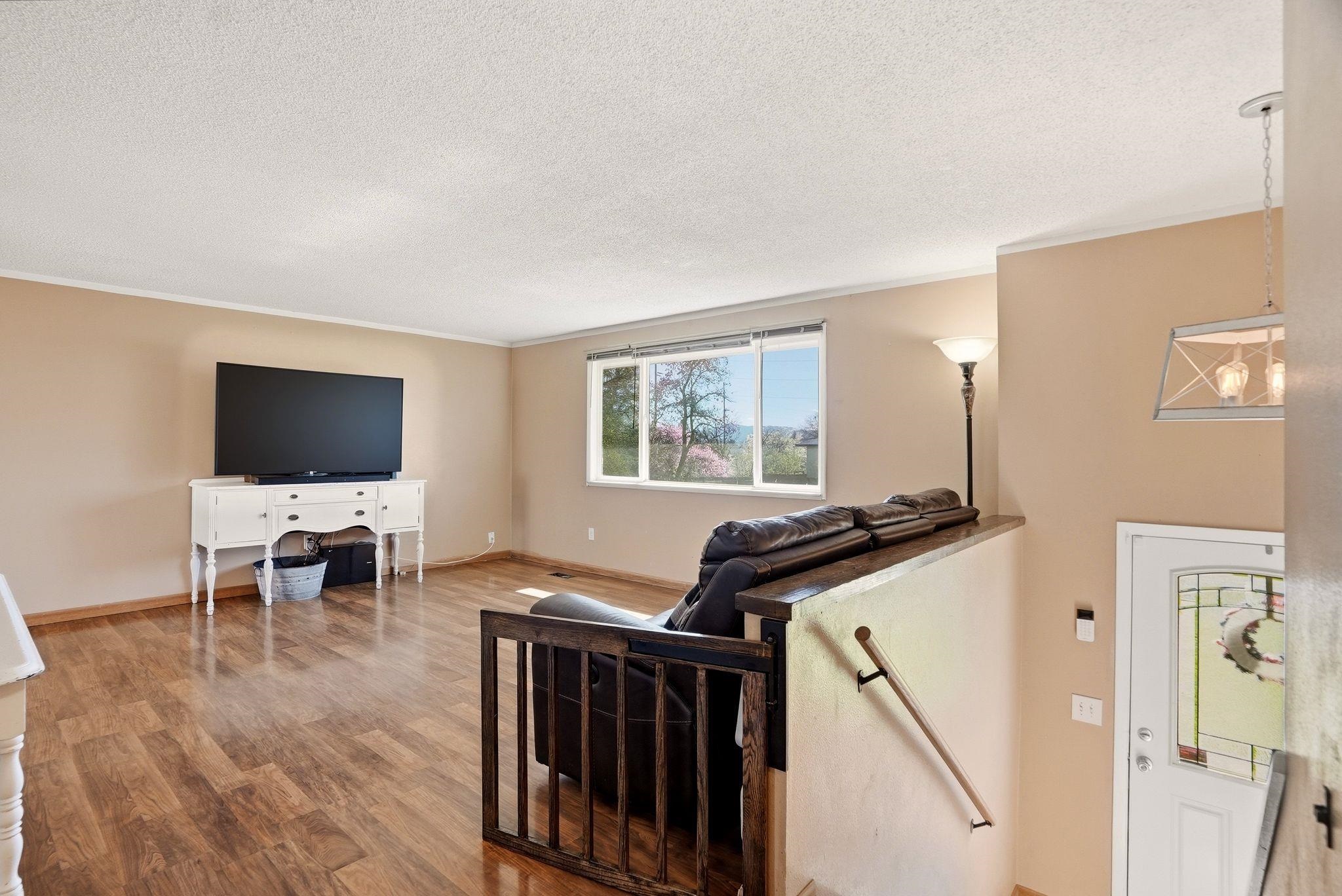 1409 E Gordon Ct - Photo 4
