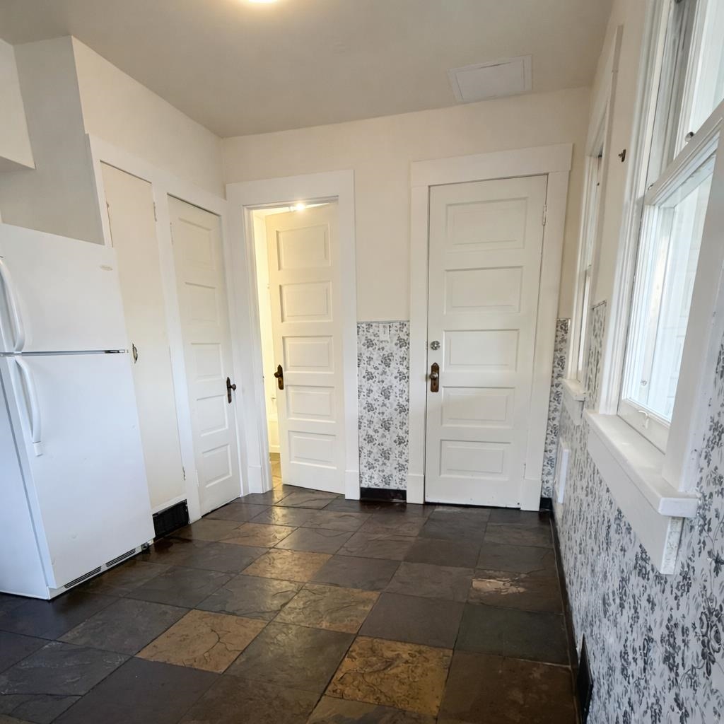 1027 W Maxwell Ave - Photo 15