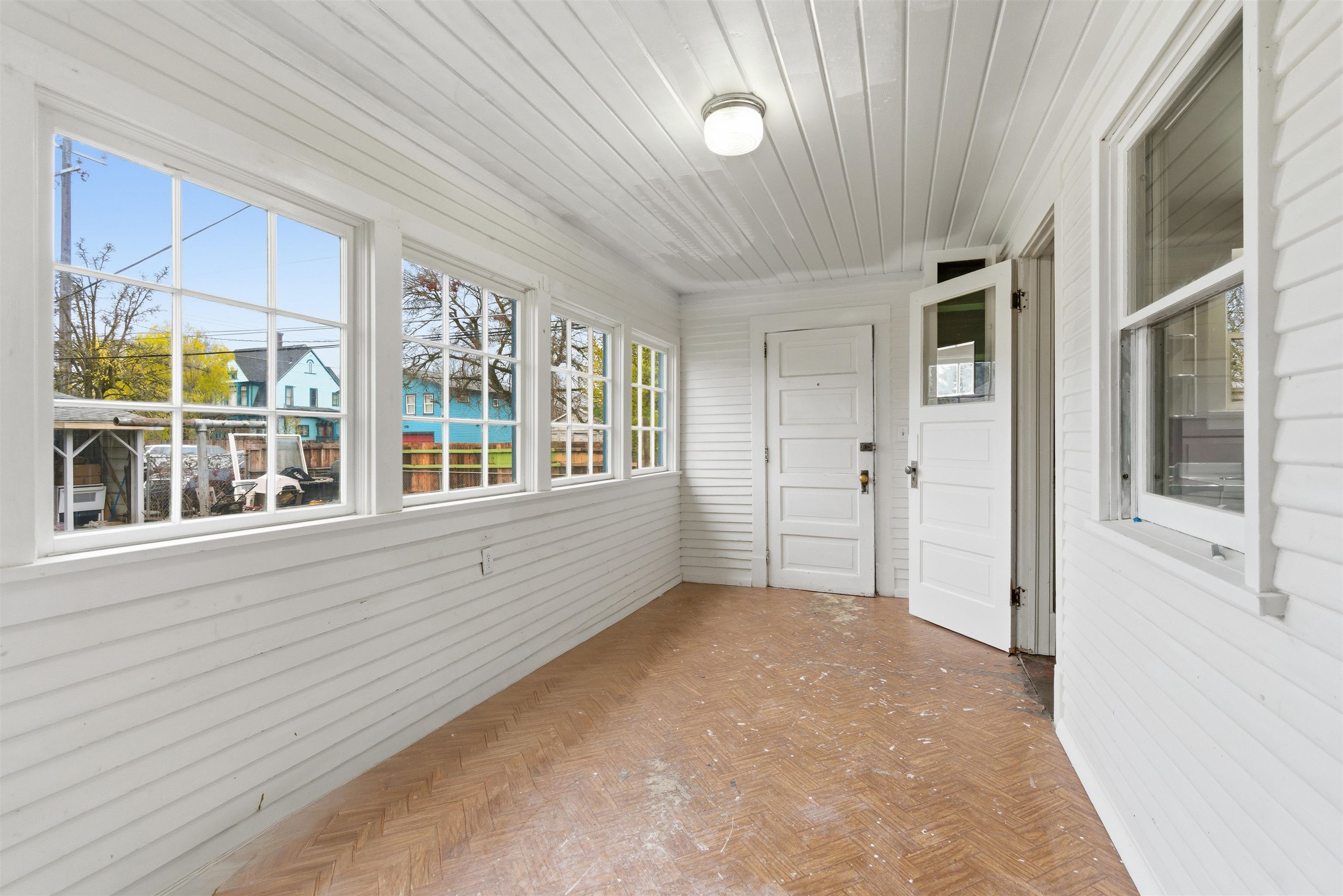 1027 W Maxwell Ave - Photo 19
