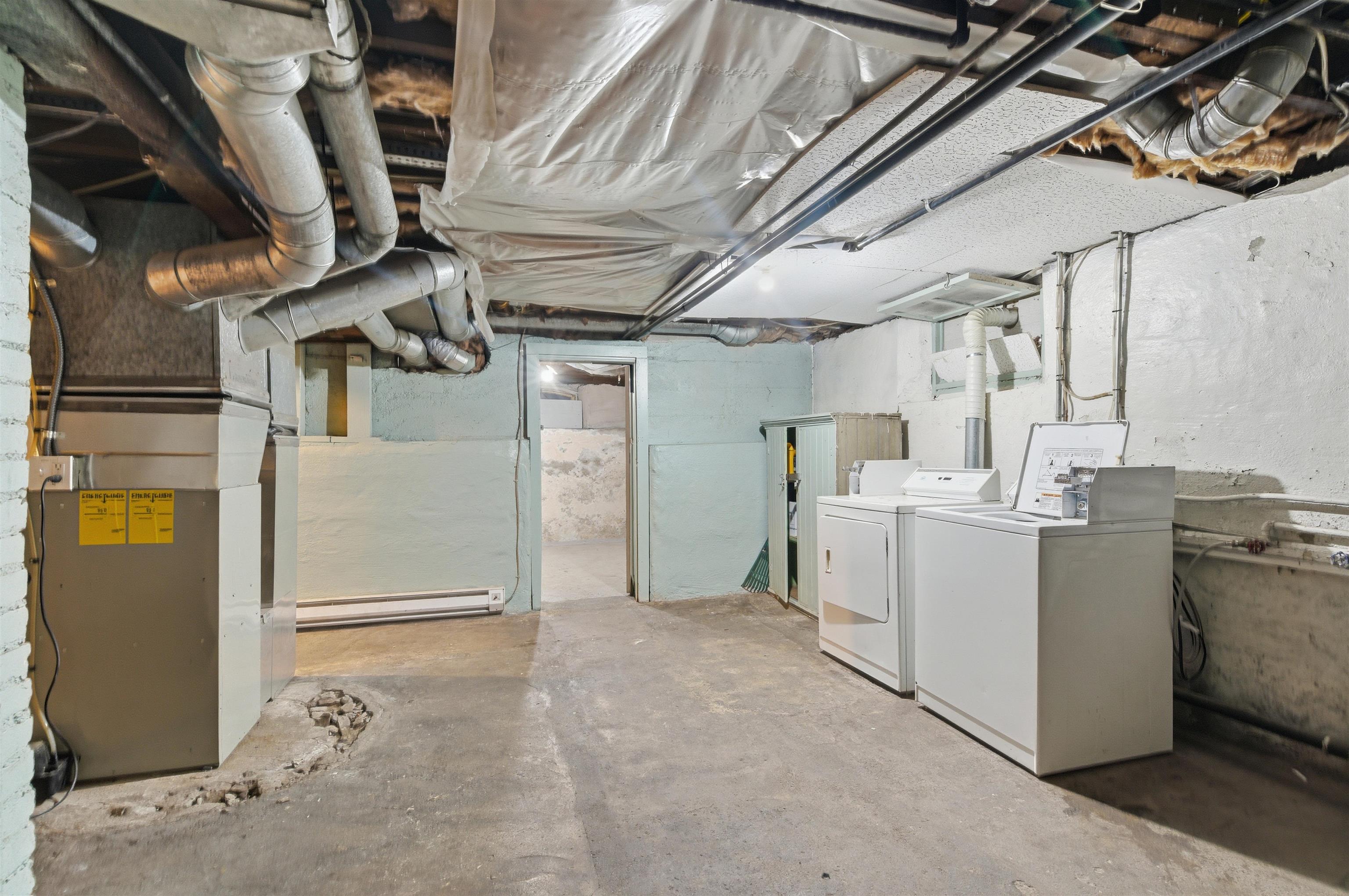 1027 W Maxwell Ave - Photo 29