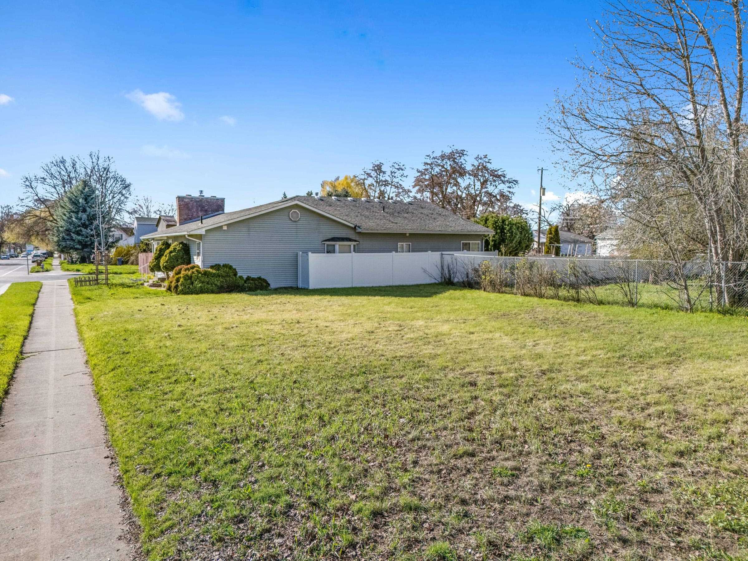 2607 E 5th Ave - Photo 9