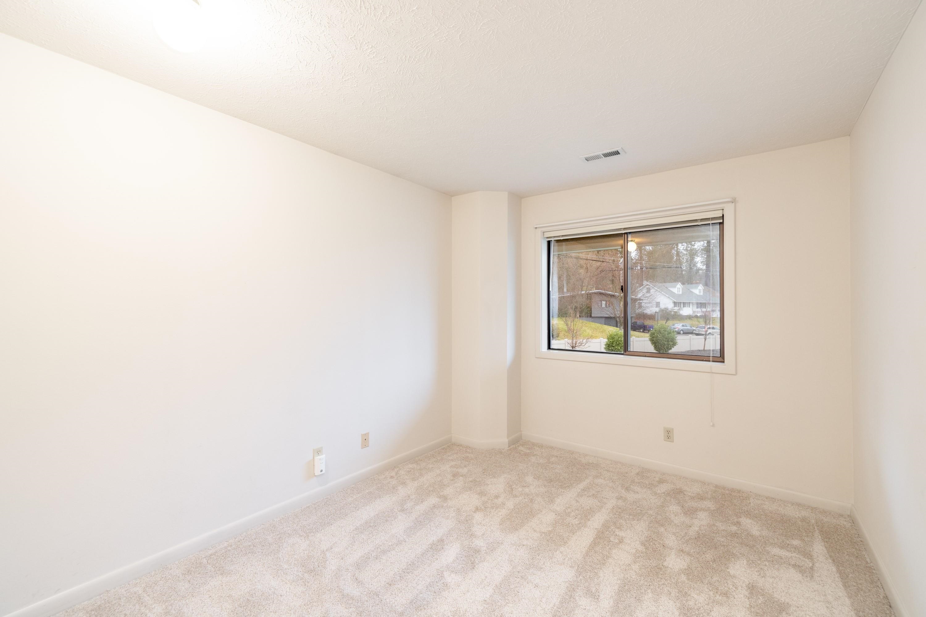 726 W Briar Cliff Ct - Photo 16