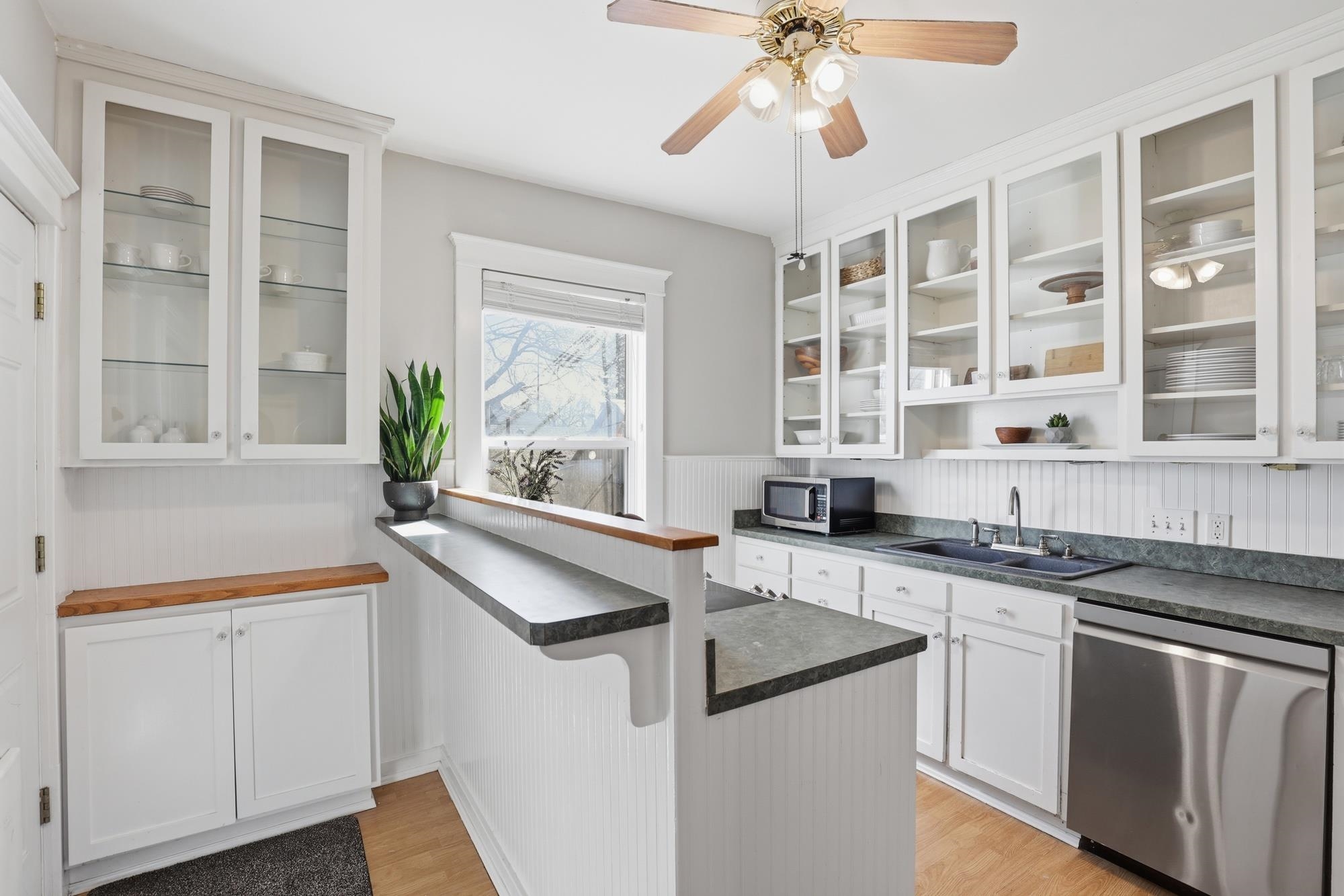 1421 W Nora Ave - Photo 19