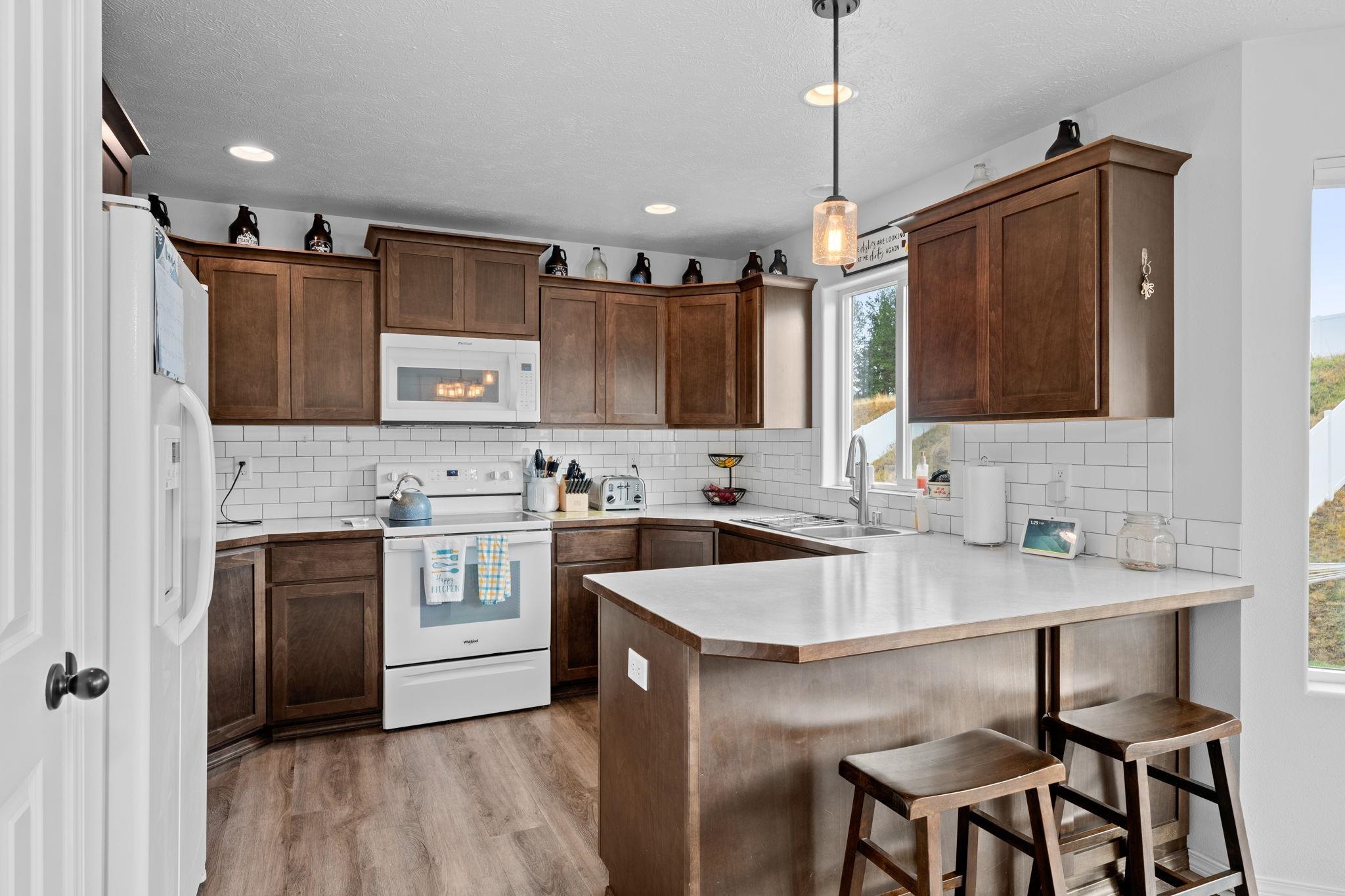 18224 E Selkirk Estates Rd - Photo 5