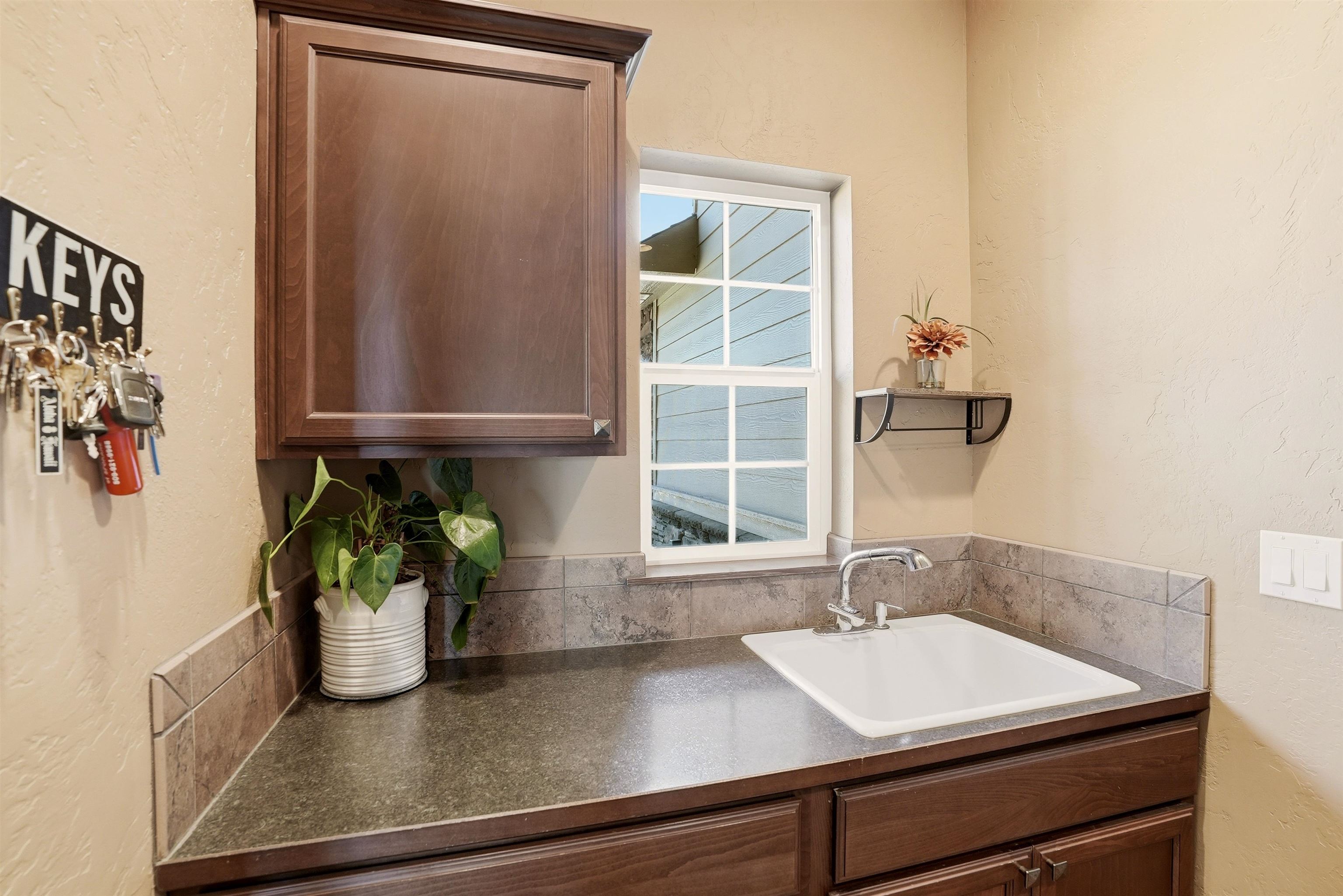 202 E Alexa Ct - Photo 16