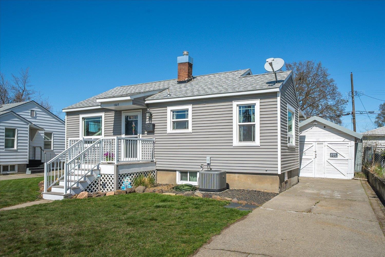1207 E Providence Ave - Photo 2