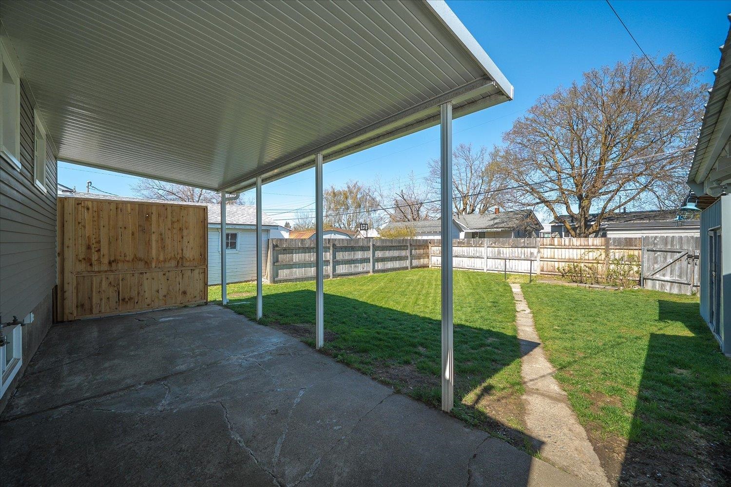 1207 E Providence Ave - Photo 23