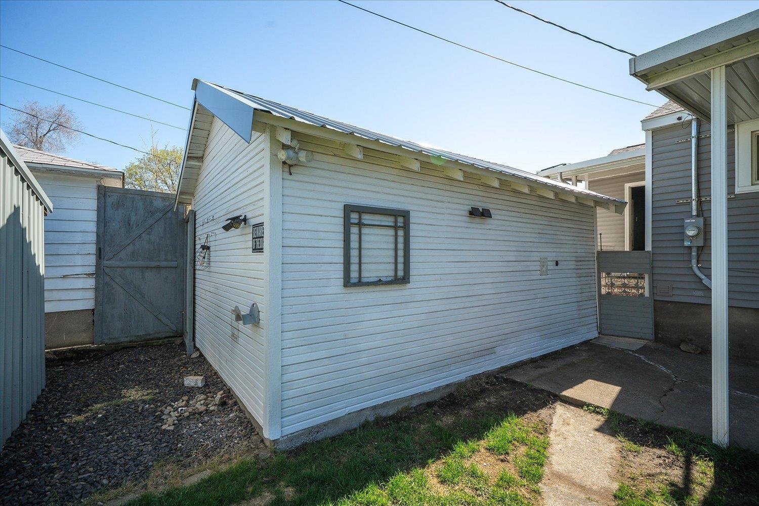 1207 E Providence Ave - Photo 34