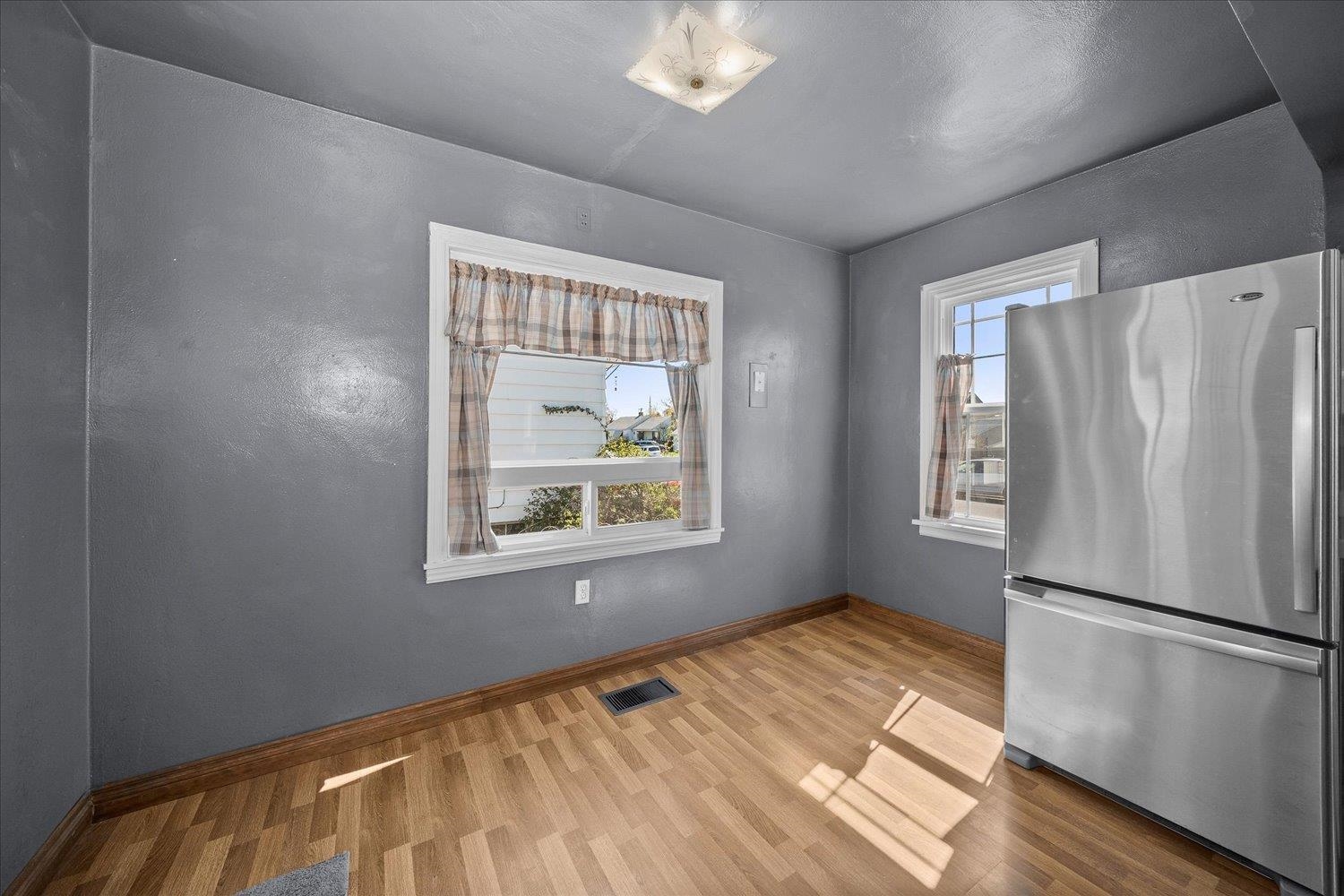 1207 E Providence Ave - Photo 9
