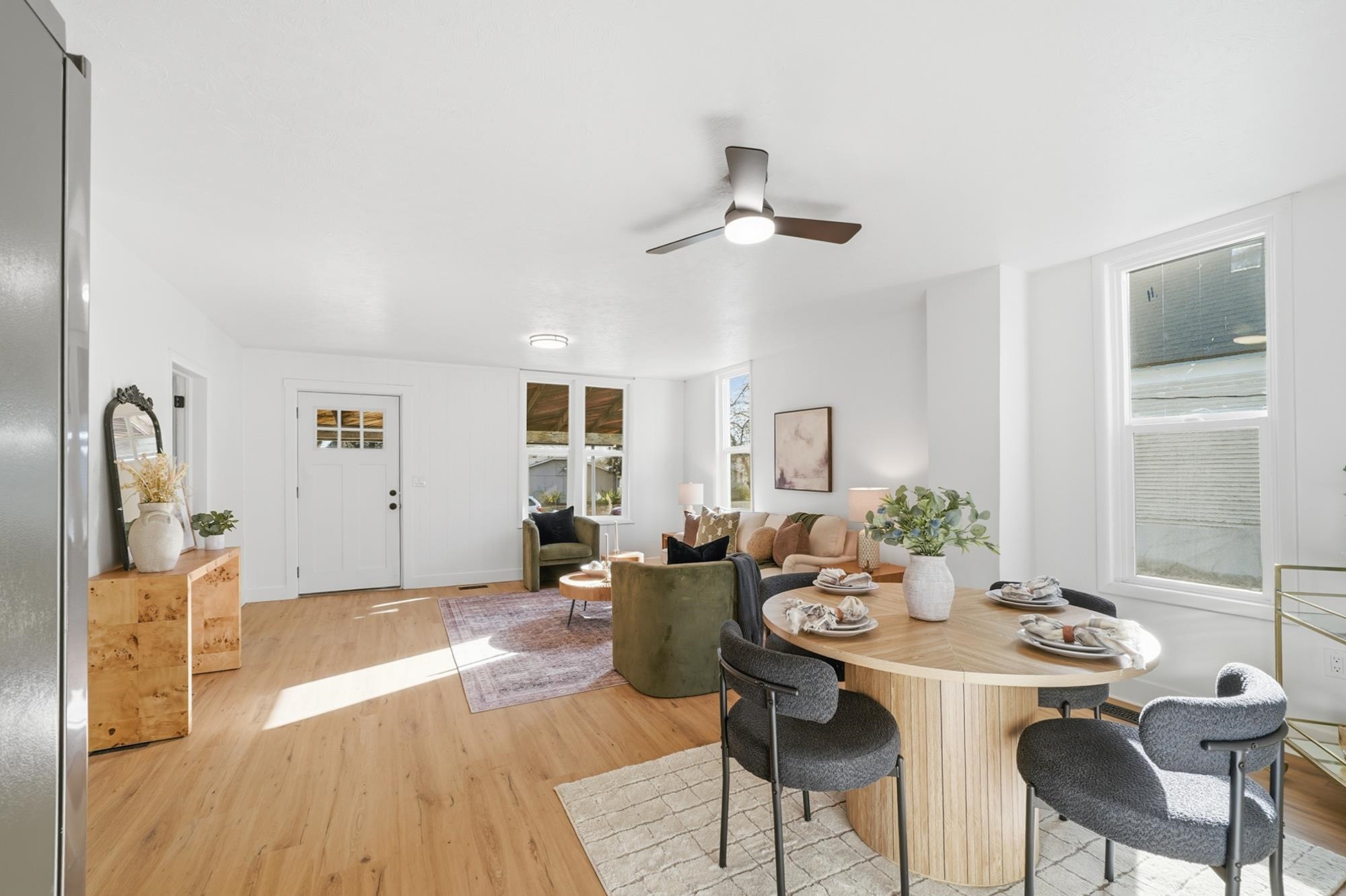 3127 E Jackson Ave - Photo 3