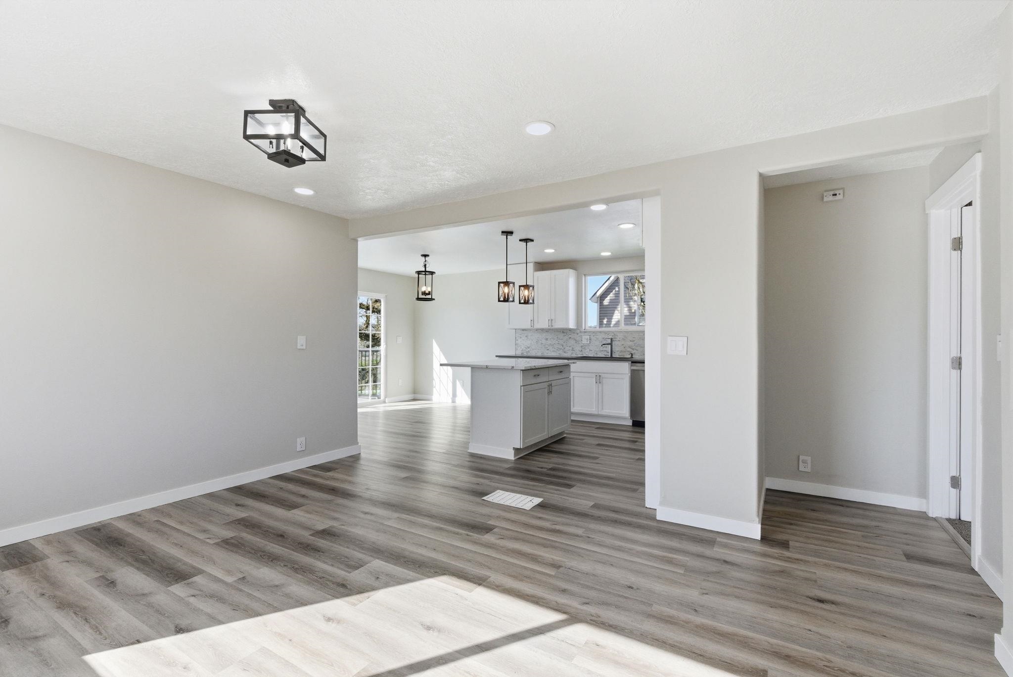 1511 N Walnut St - Photo 5