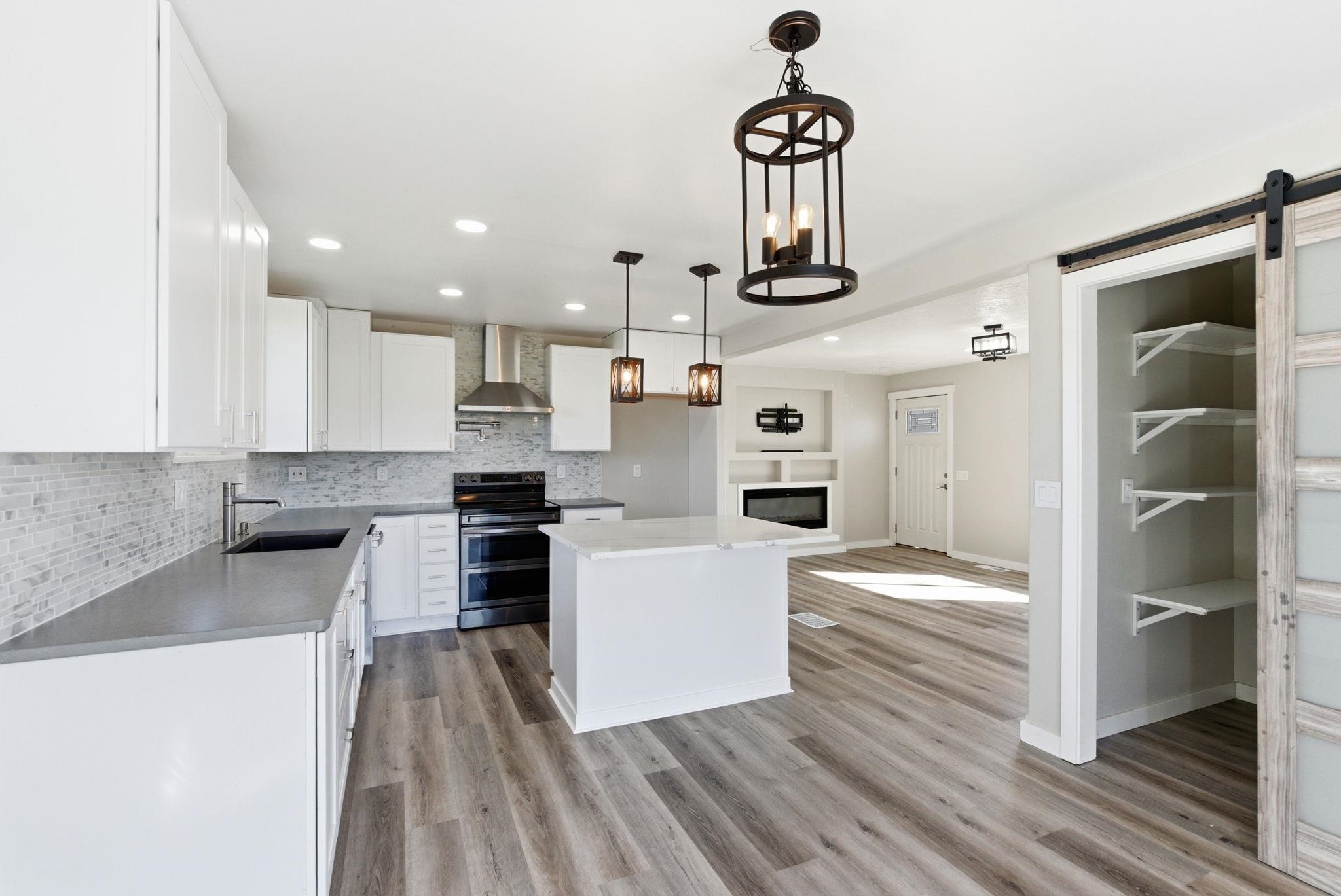 1511 N Walnut St - Photo 7