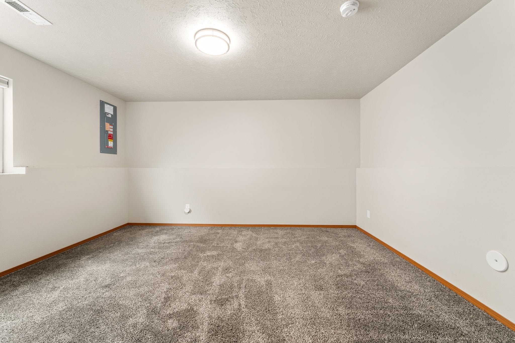 1316 S Pierce Rd - Photo 24