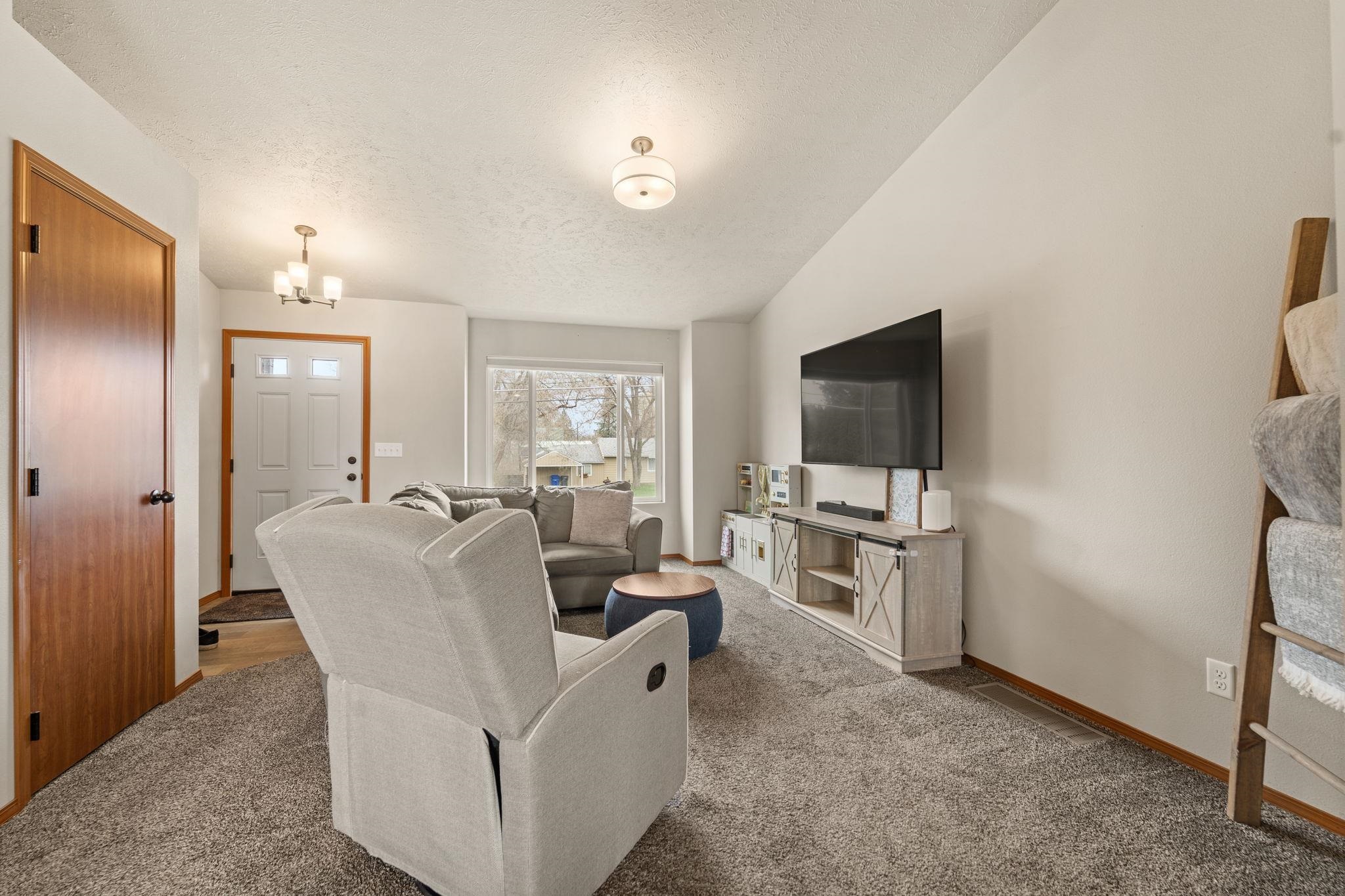 1316 S Pierce Rd - Photo 5