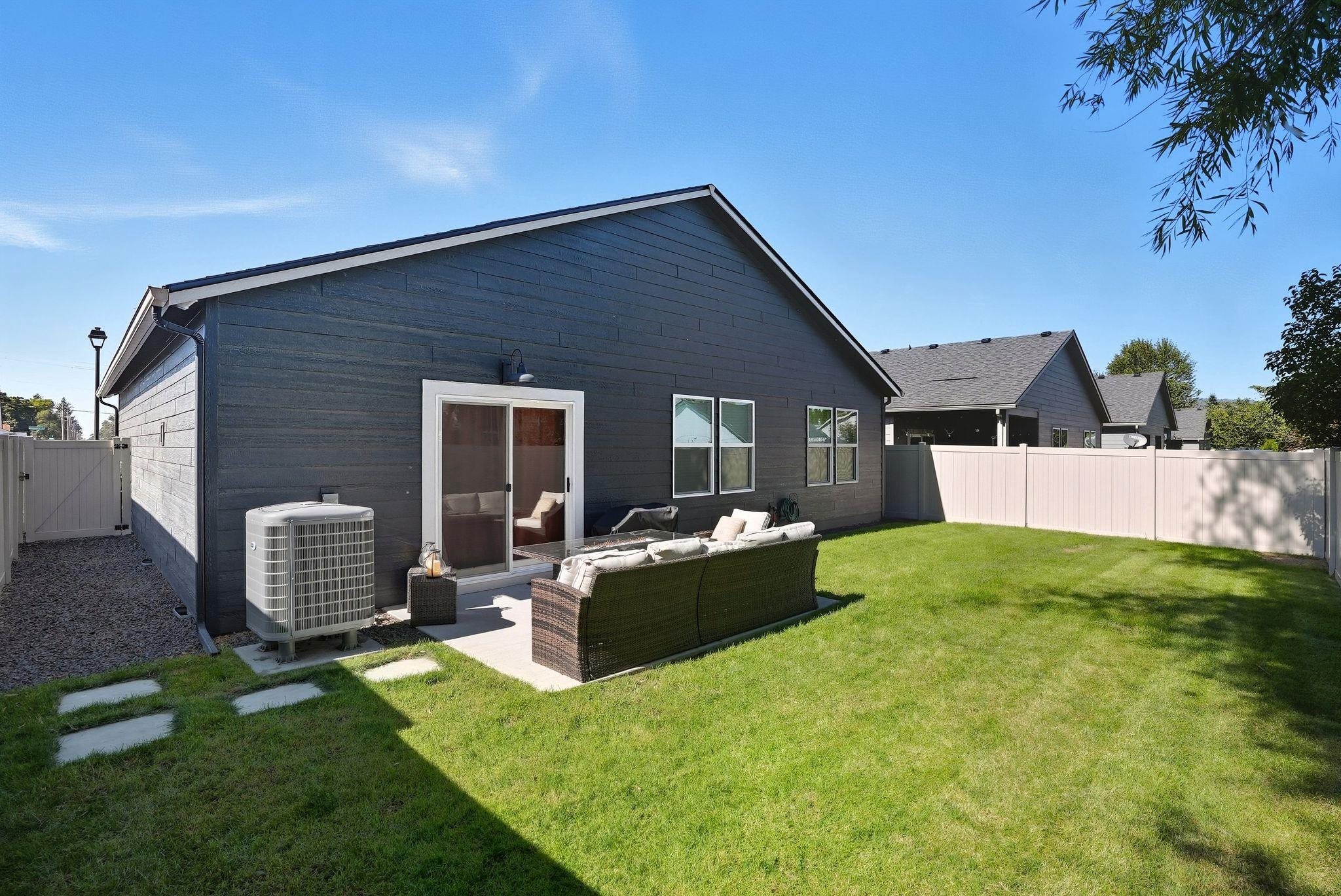 1916 N Drummond Ct - Photo 21