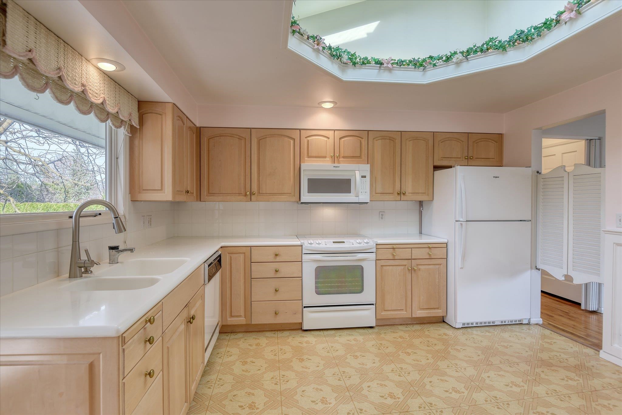 2016 W Courtland Ave - Photo 13