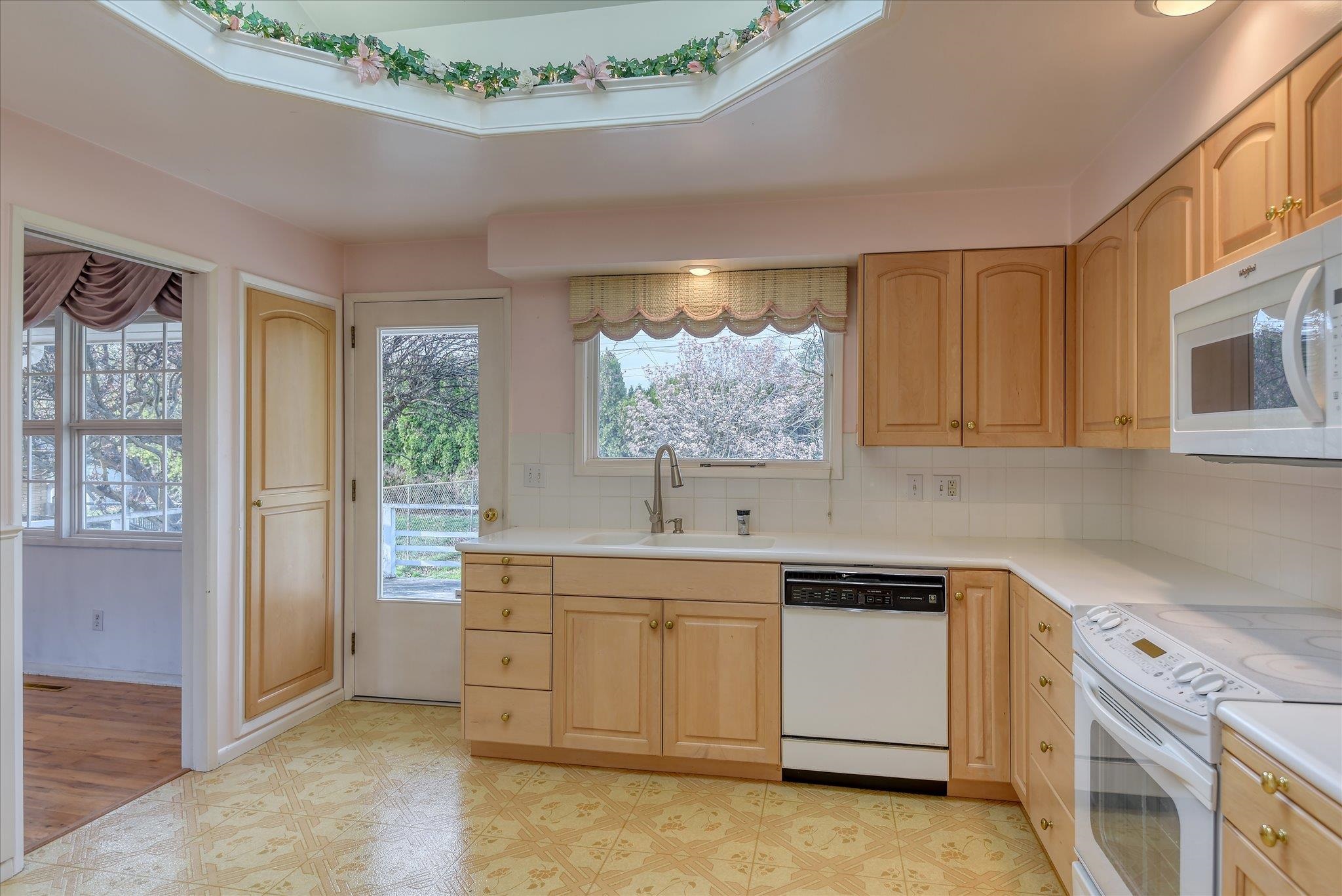 2016 W Courtland Ave - Photo 15