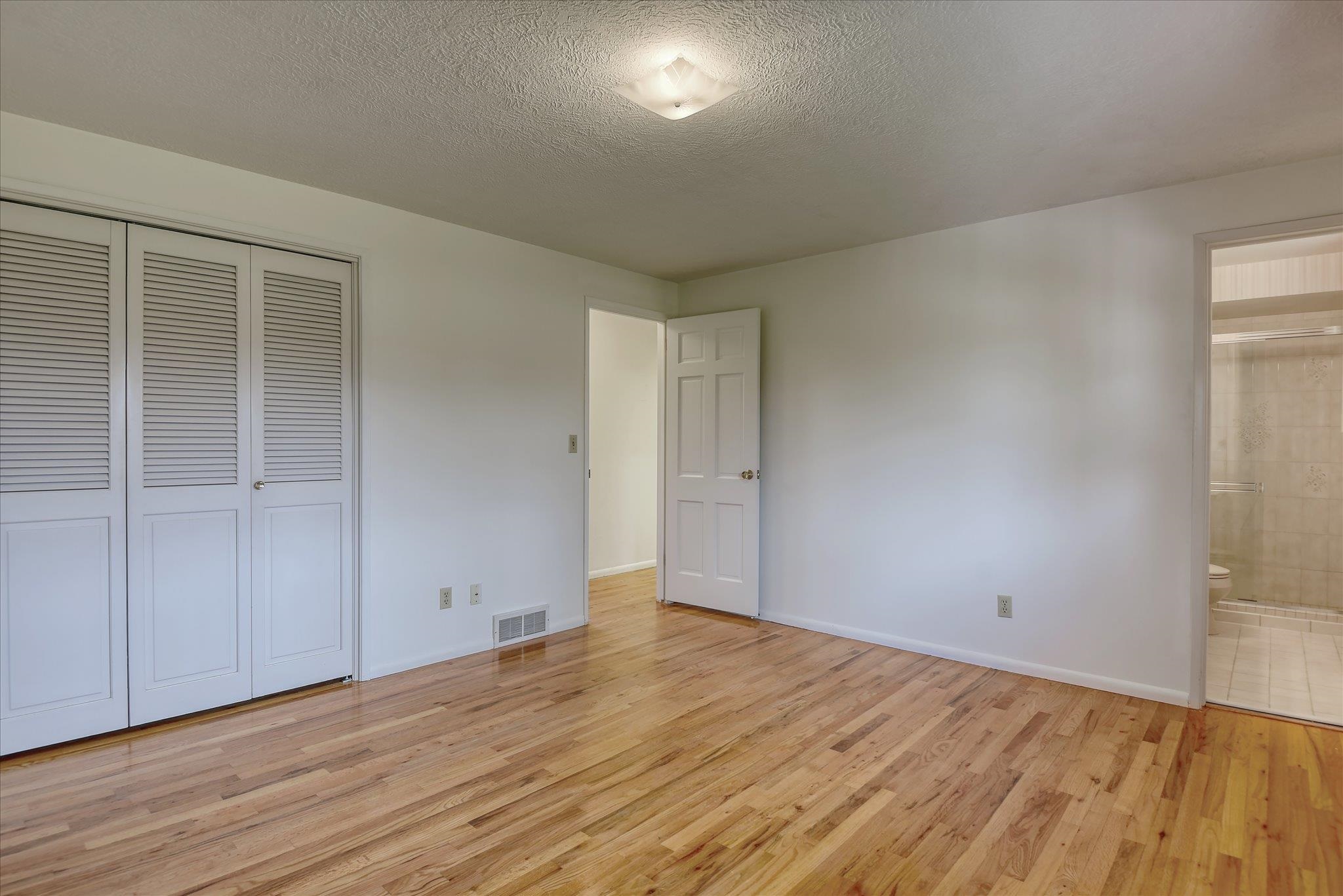 2016 W Courtland Ave - Photo 18