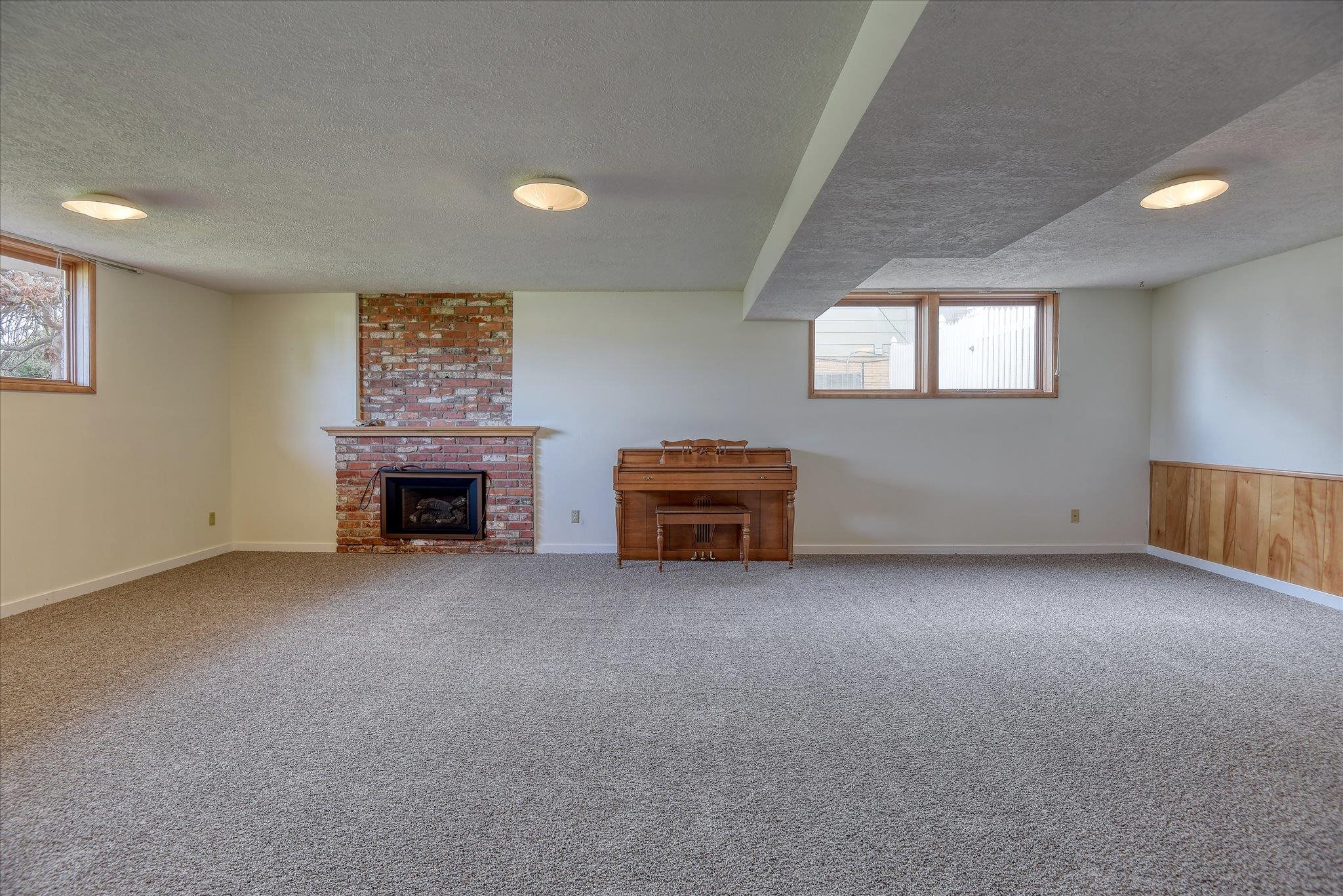 2016 W Courtland Ave - Photo 26