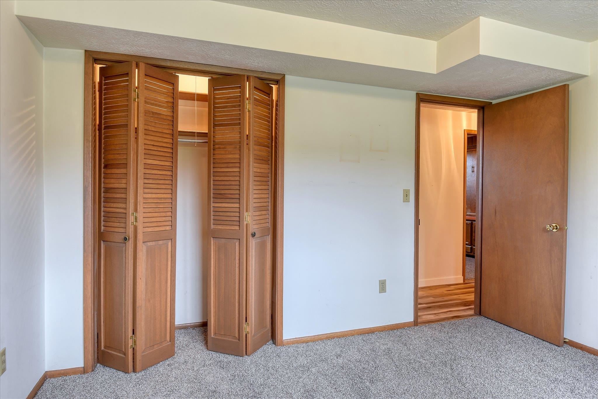 2016 W Courtland Ave - Photo 30