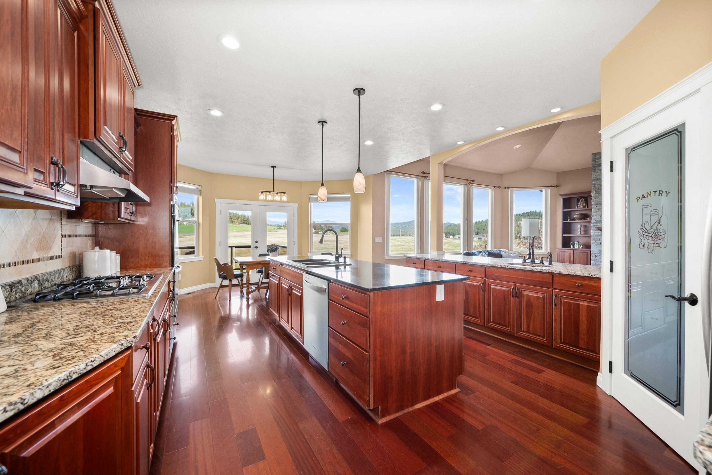 10311 E Peone Landing Ln - Photo 16
