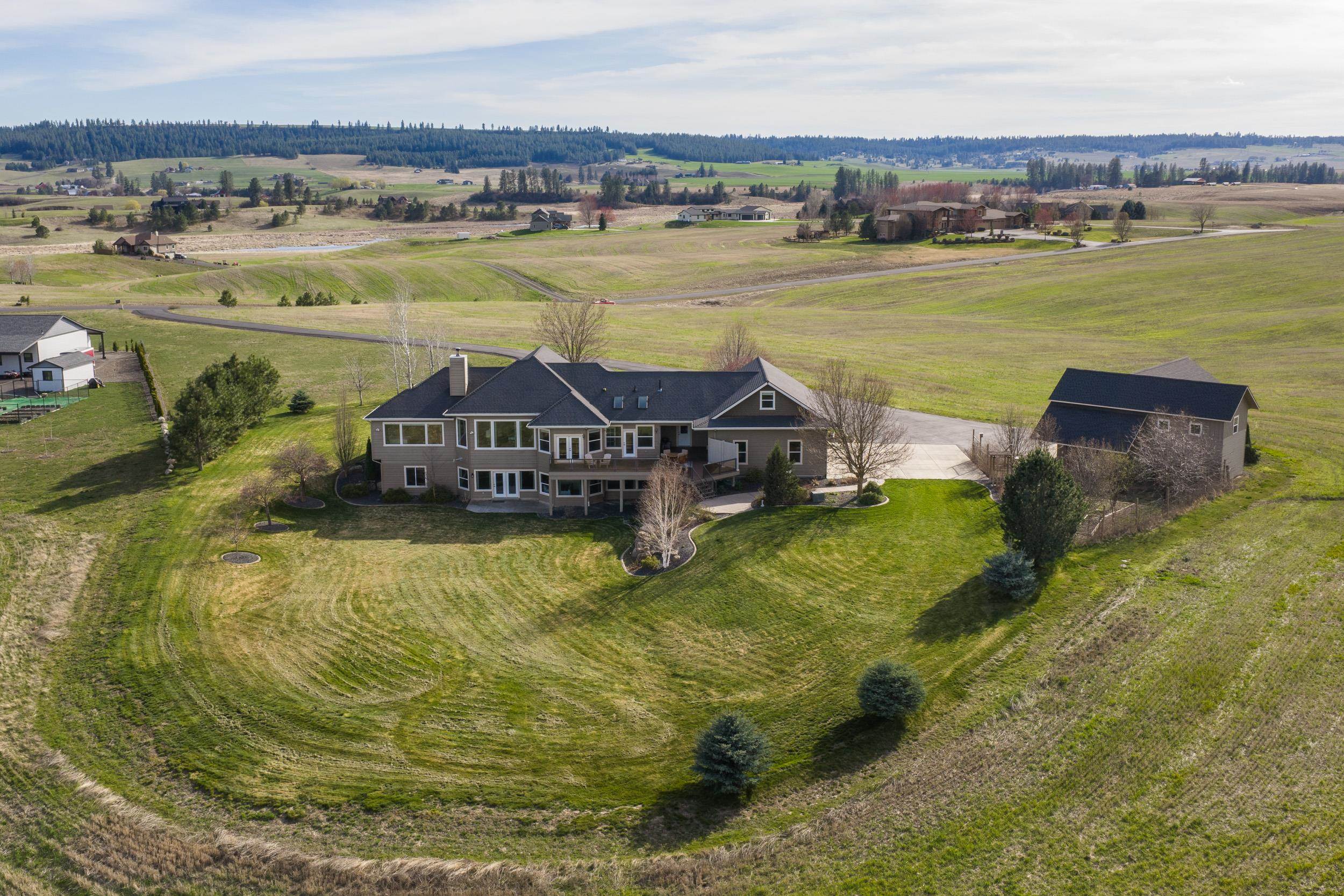 10311 E Peone Landing Ln - Photo 4