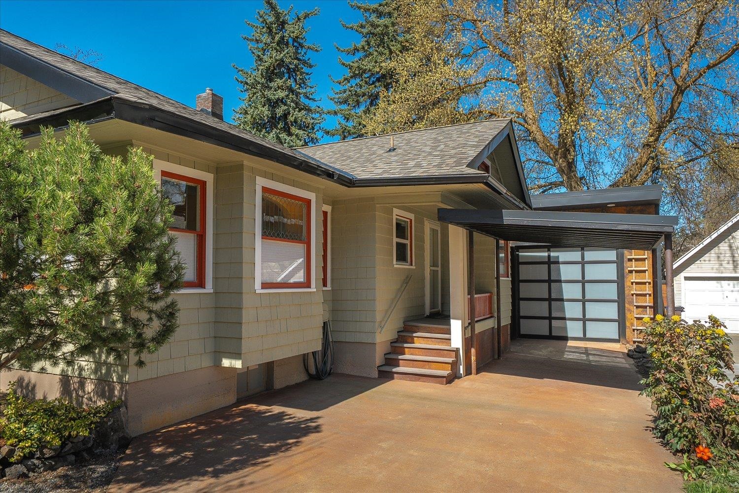 623 E 19TH Ave - Photo 28