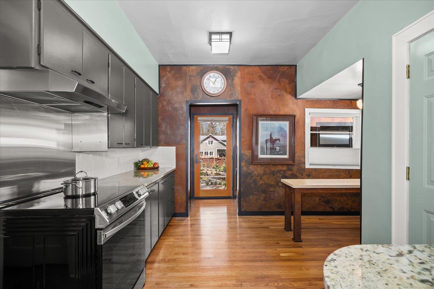 623 E 19TH Ave - Photo 6