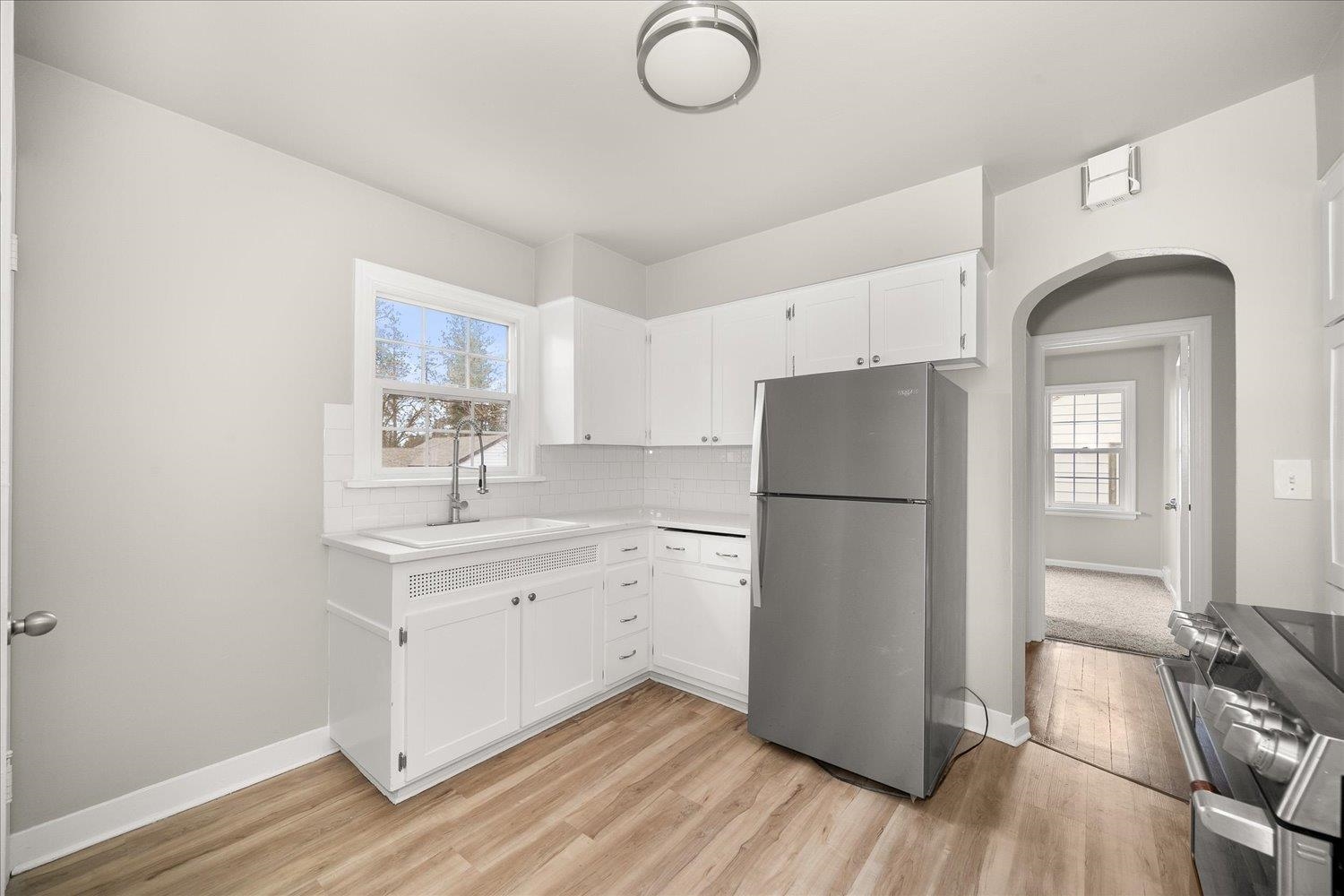 2615 W Walton Ave - Photo 11