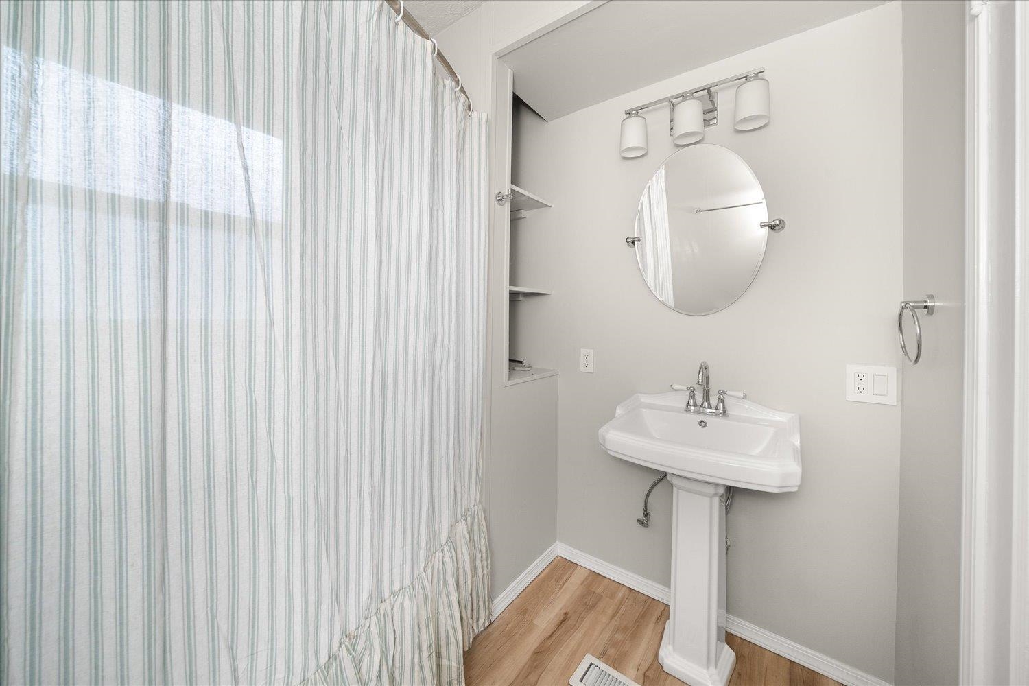 2615 W Walton Ave - Photo 16